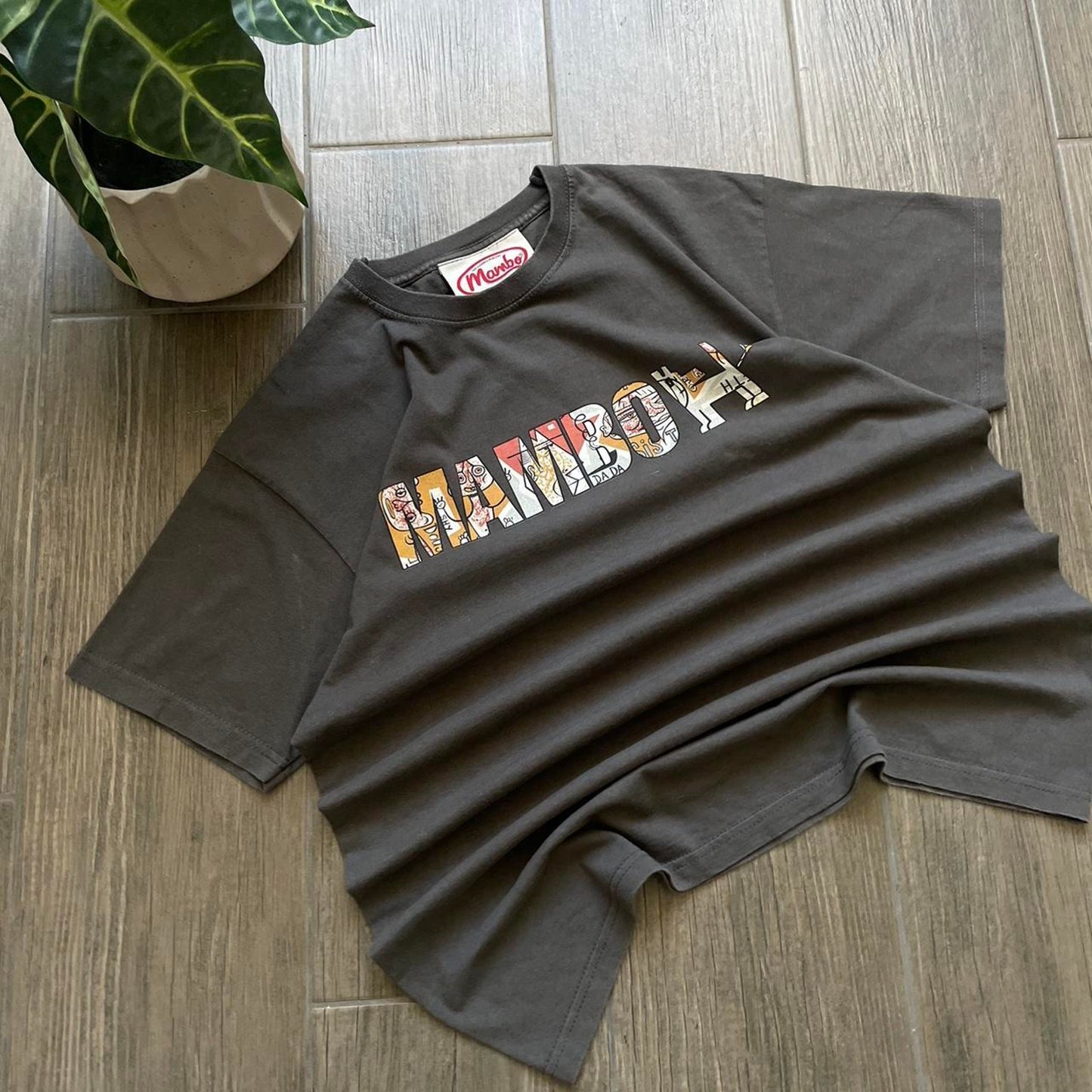 Mambo y2k vintage surf baggy tee