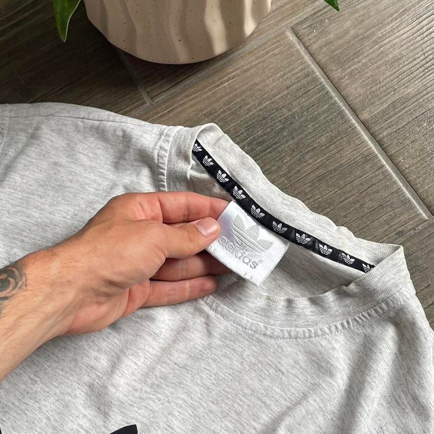 Adidas vintage baggy y2k tee