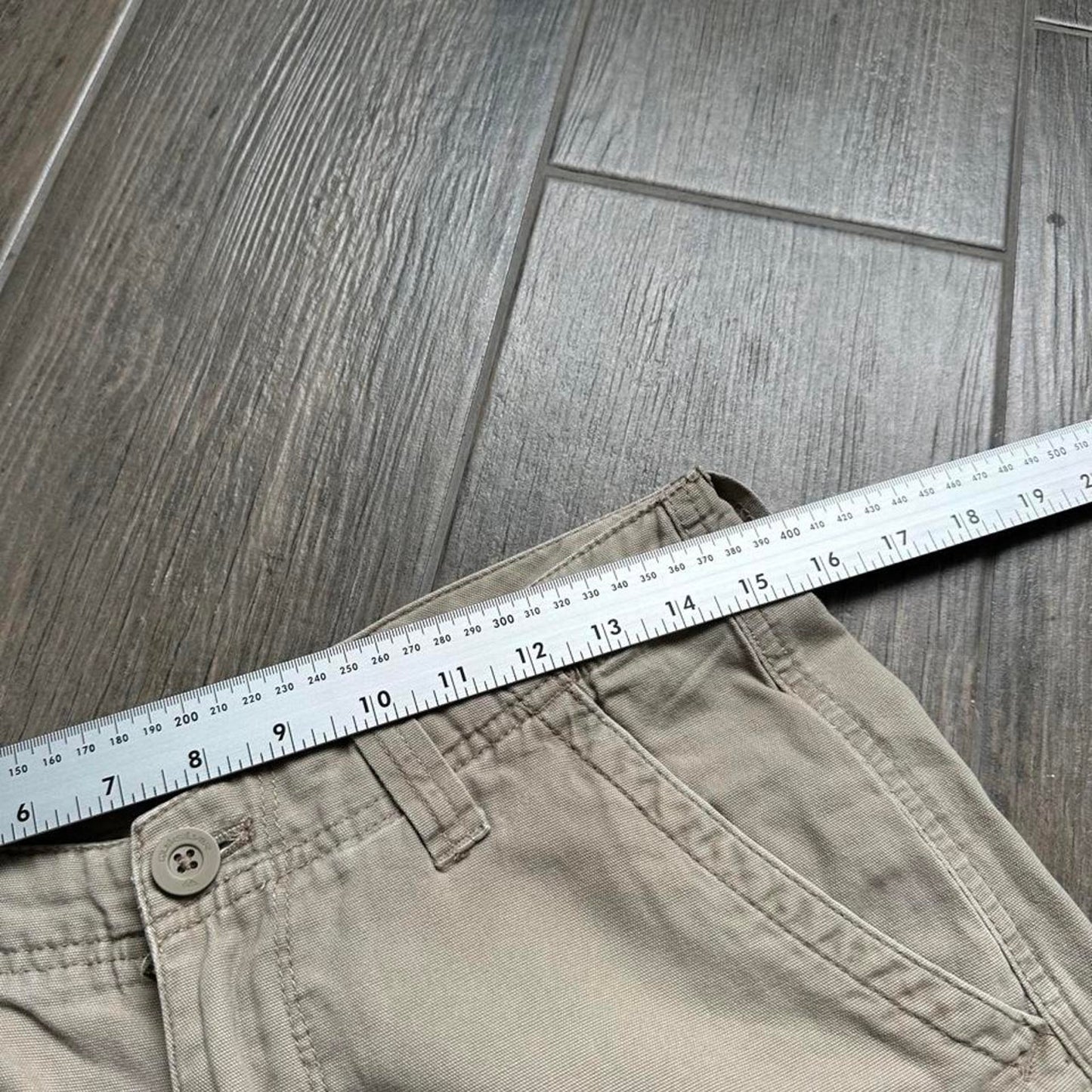 Quiksilver khaki cargo shorts