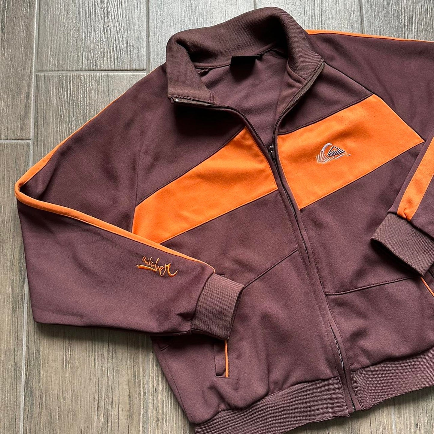 Quiksilver women brownorange zip up