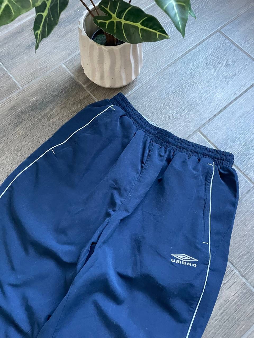 Umbro navy drill baggy nylon sweatpants