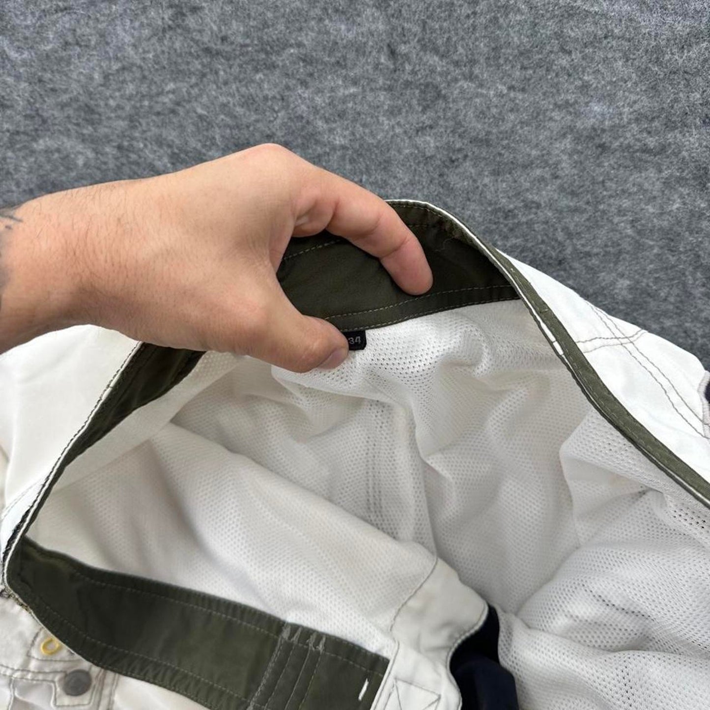 Quiksilver cream cargo shorts
