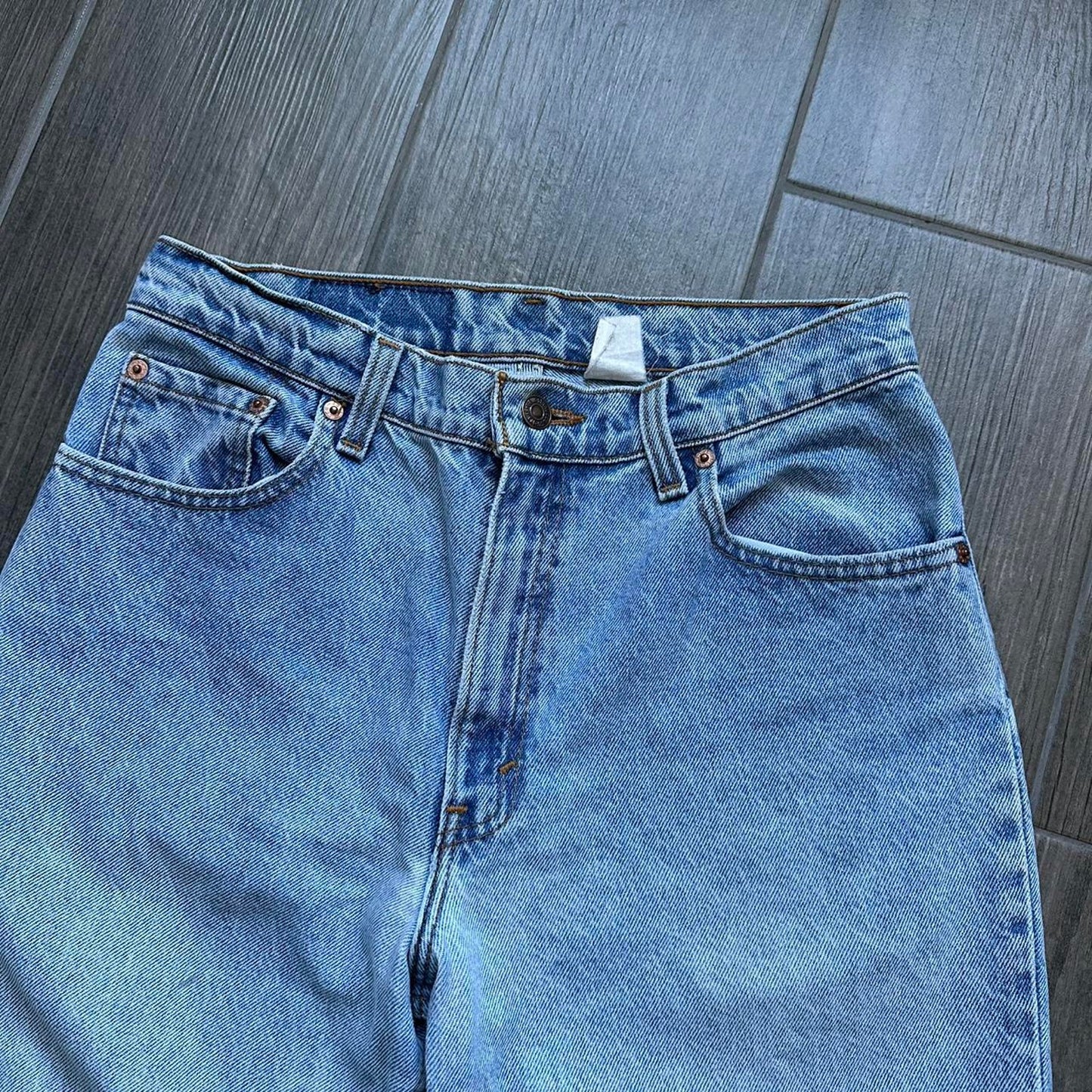 Levis vintage distressed blue denim jeans