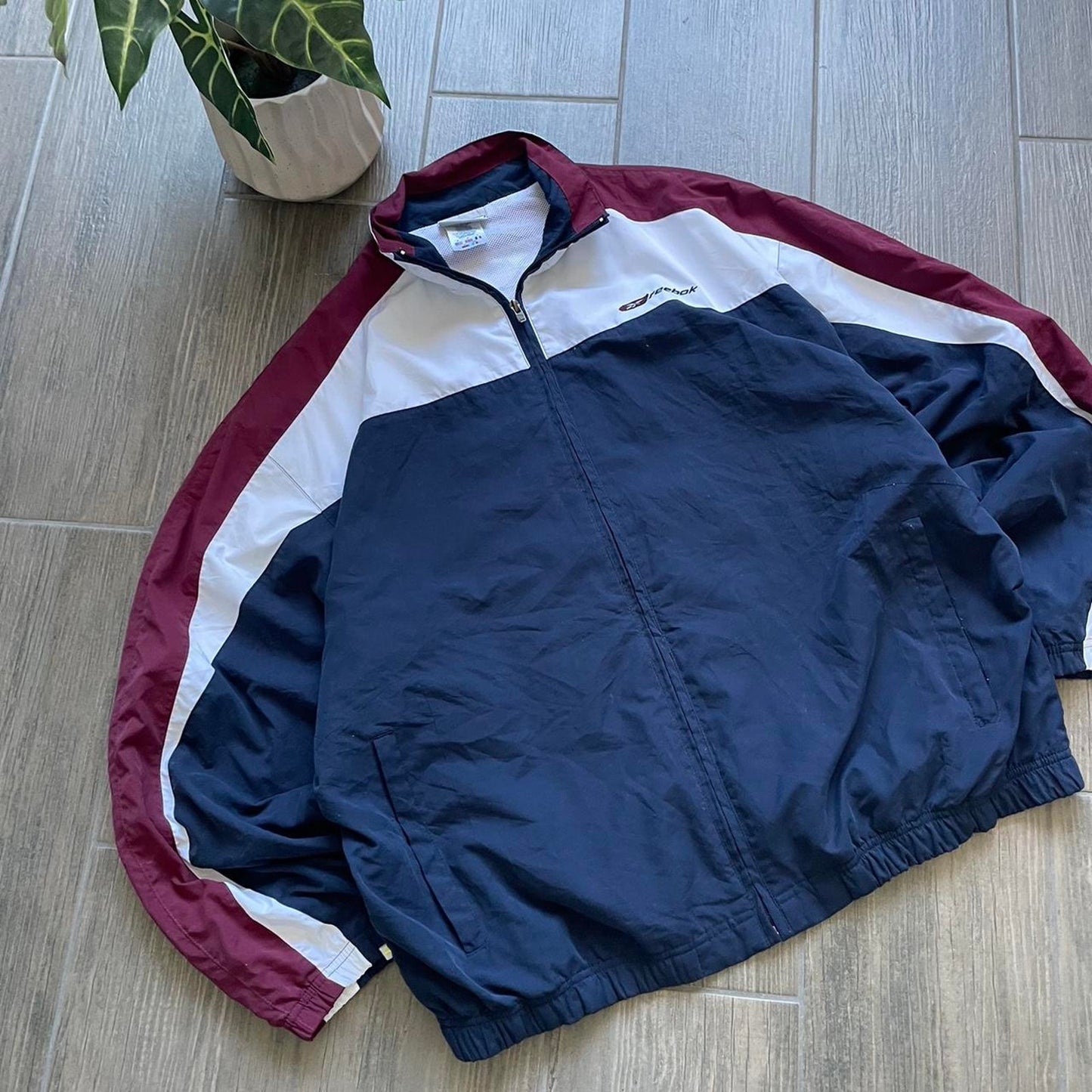 Reebok y2k baggy nylon jacket