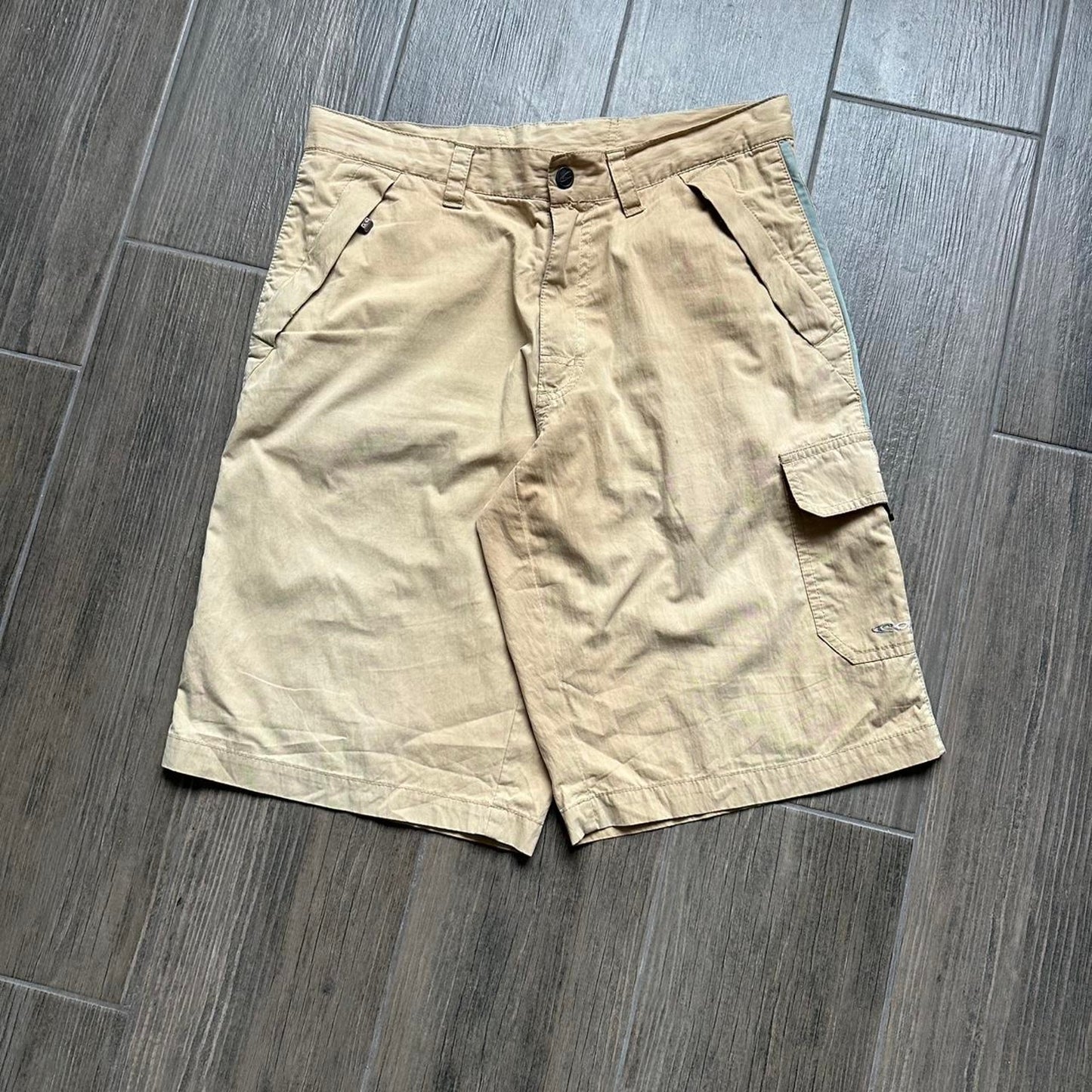 O'Neill tan cargo shorts Size 32