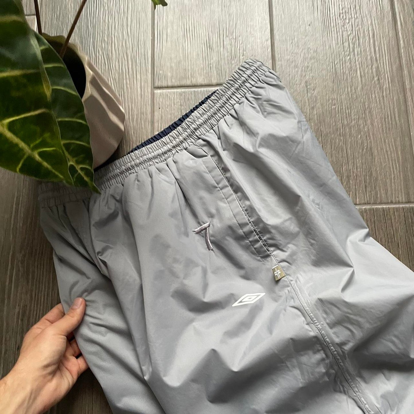 Umbro waterproof grey y2k streetwear L sweatpants