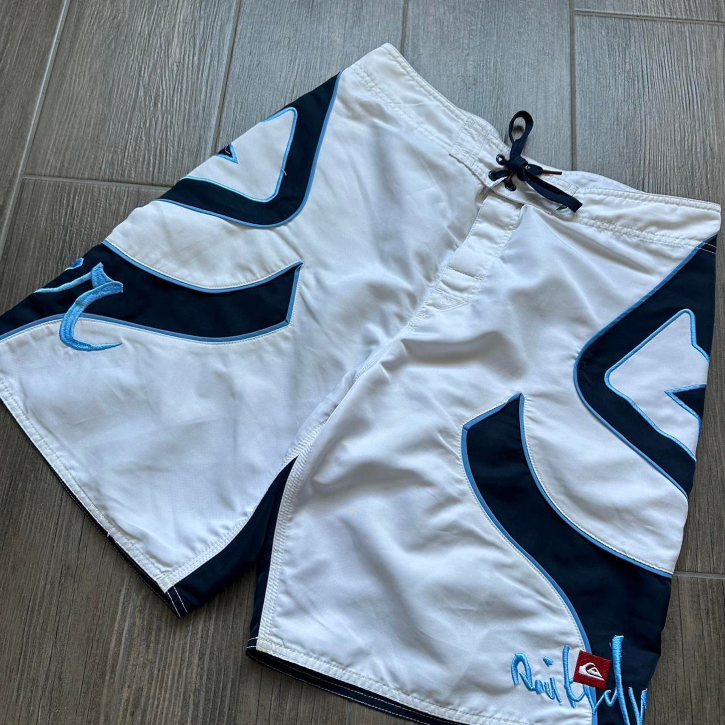 Quiksilver w32 y2k surf board