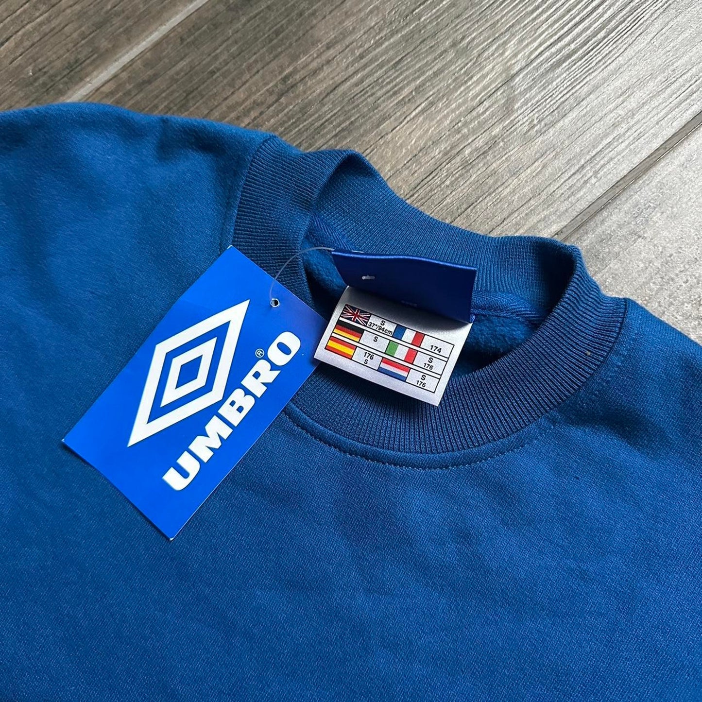 Umbro blue oversized y2k sport S-M sweatshirt
