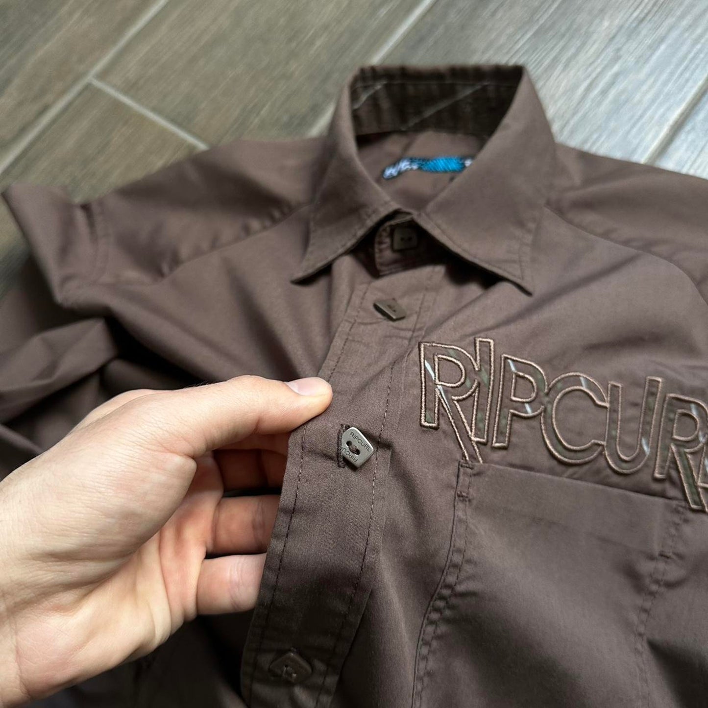 Rip Curl brown y2k S shirt