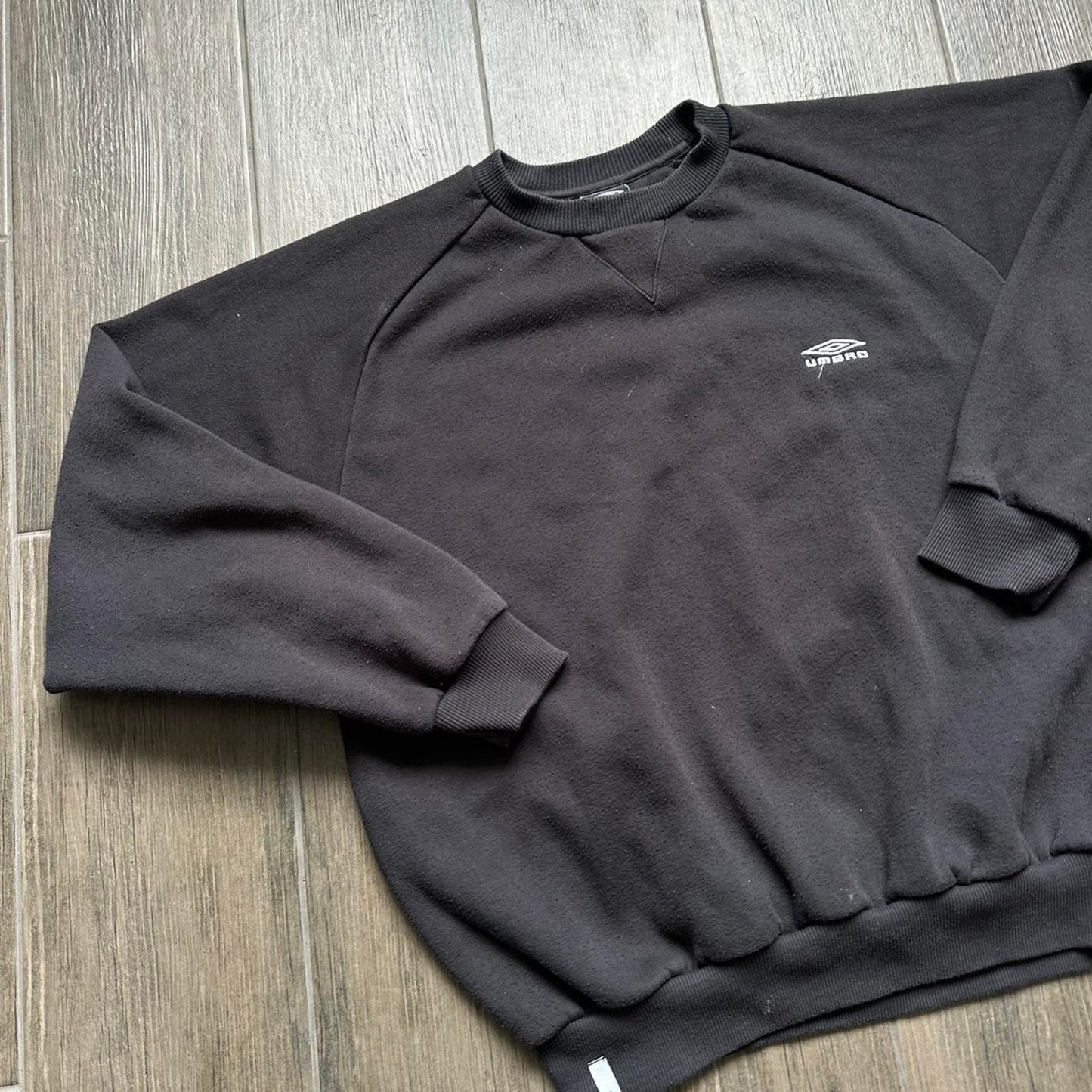 Black umbro crewneck sweatshirt