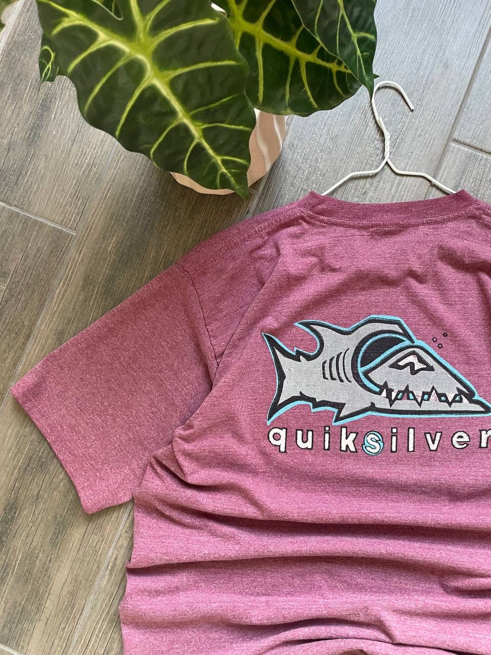 Quiksilver vintage baggy surf style t-shirt