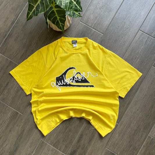Quiksilver y2k baggy vintage tee