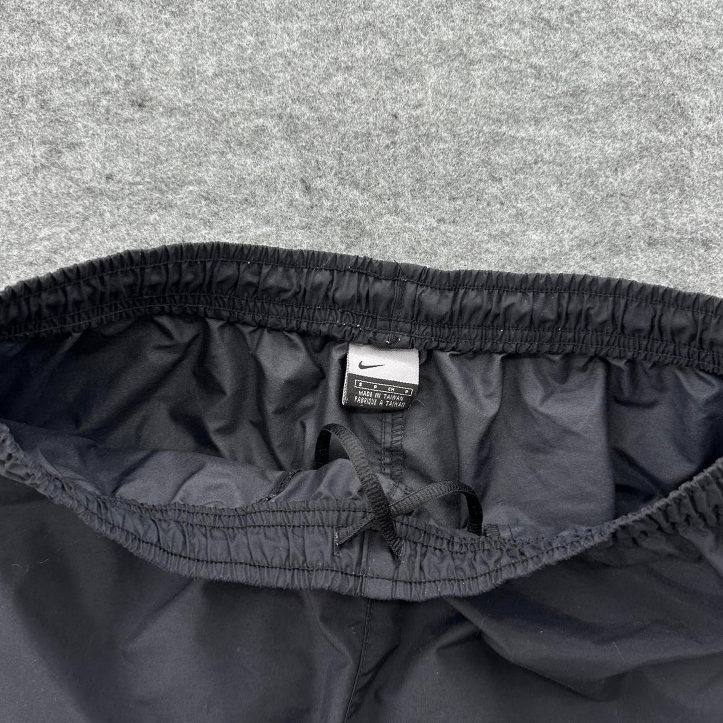 Y2k nike black baggy shorts