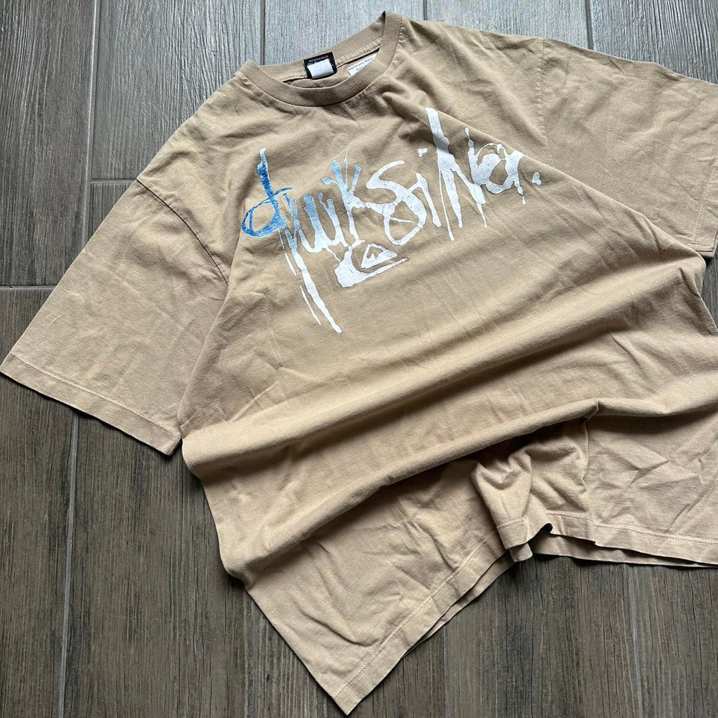 Quiksilver vintage made in Thailand beige surf tee