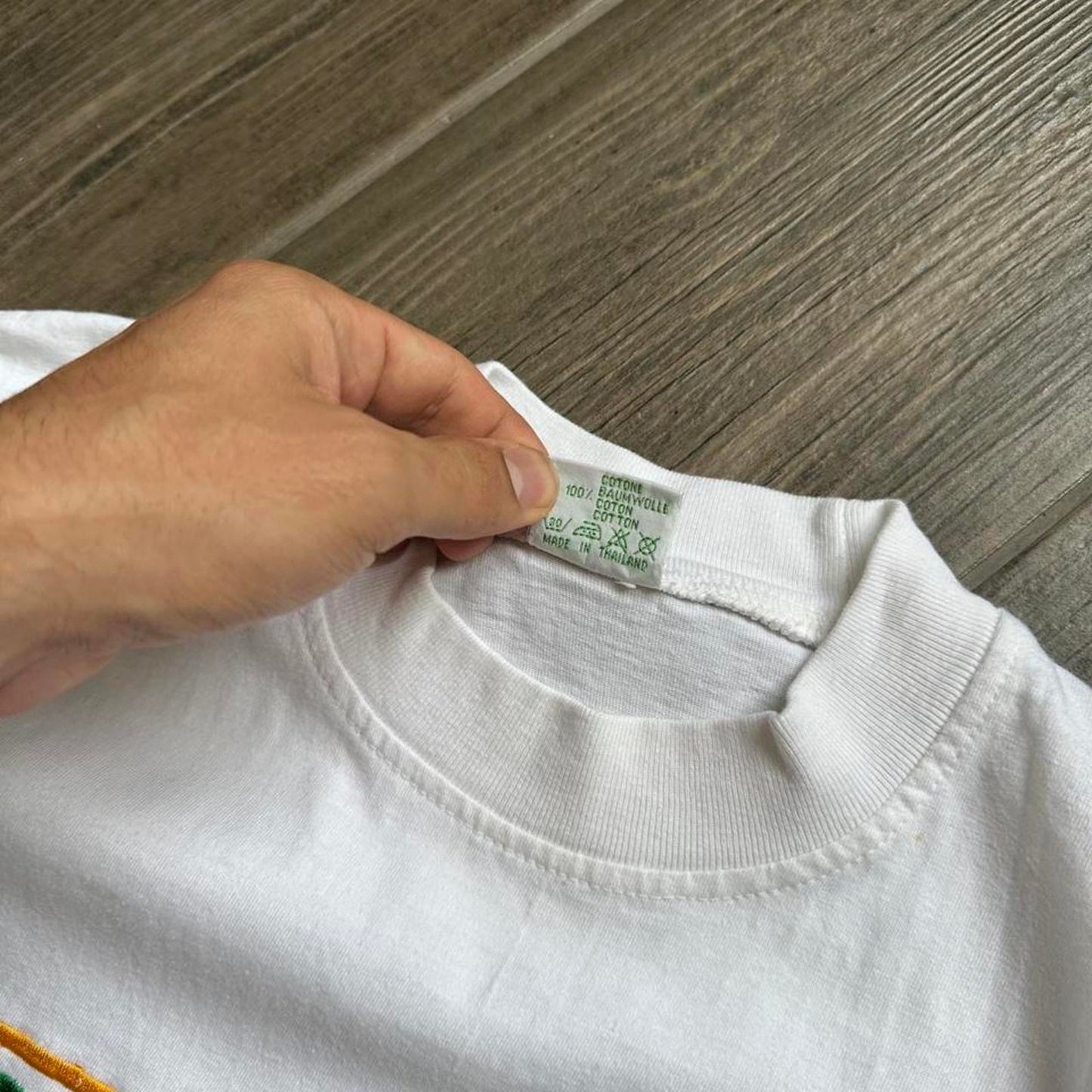 White vintage benetton t shirt