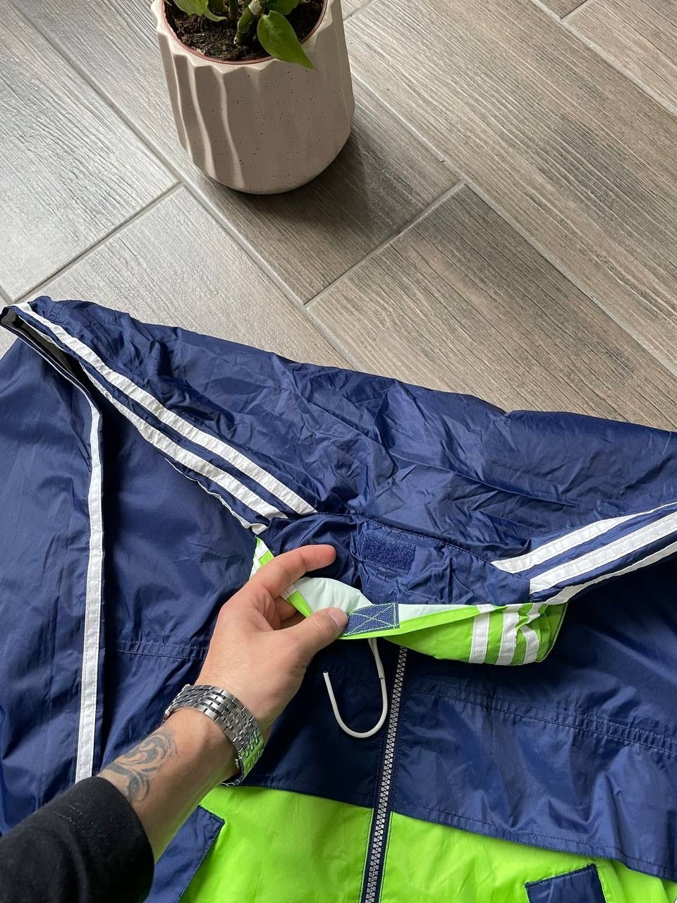 Adidas 90s vintage windbreaker jacket