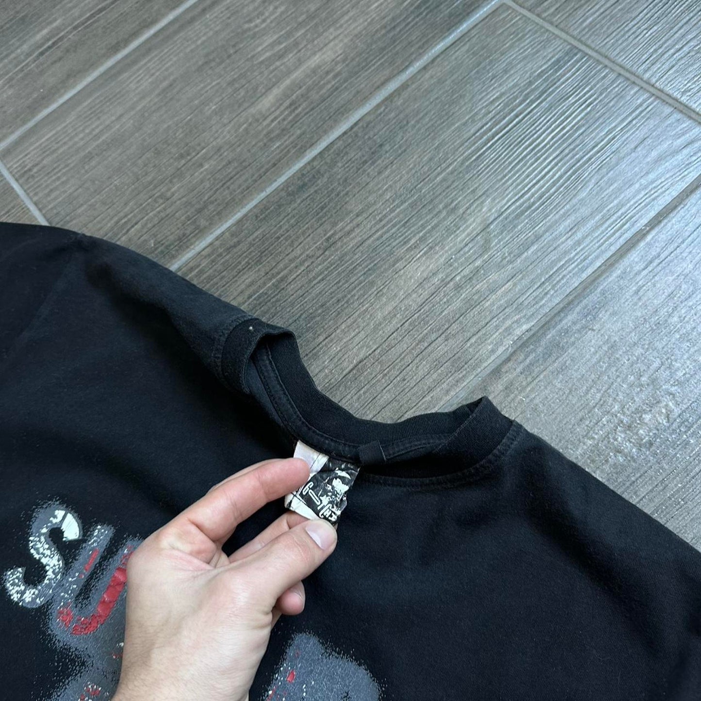 Gotcha y2k black vintage surf tee