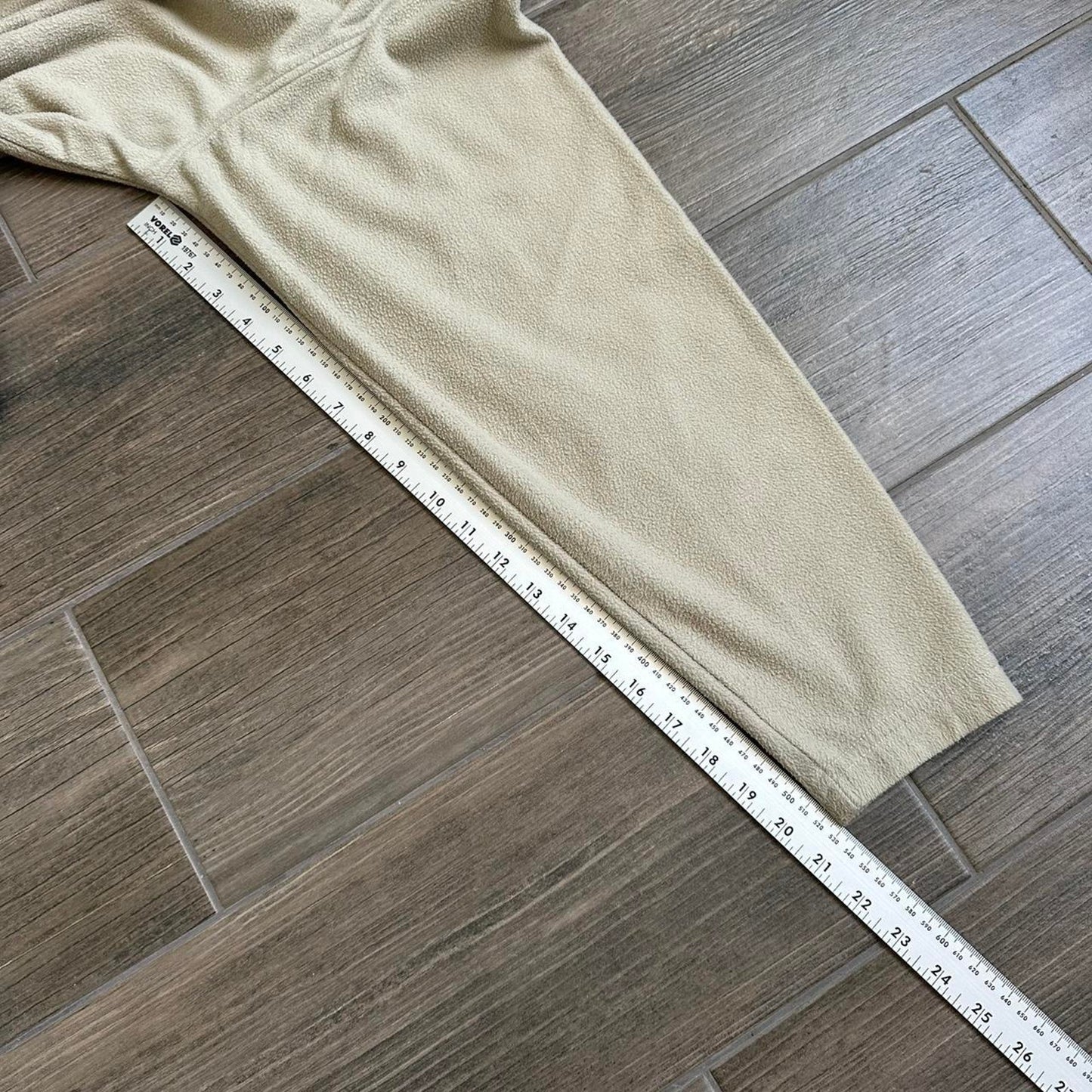 Quiksilver cream quarter zip fleece