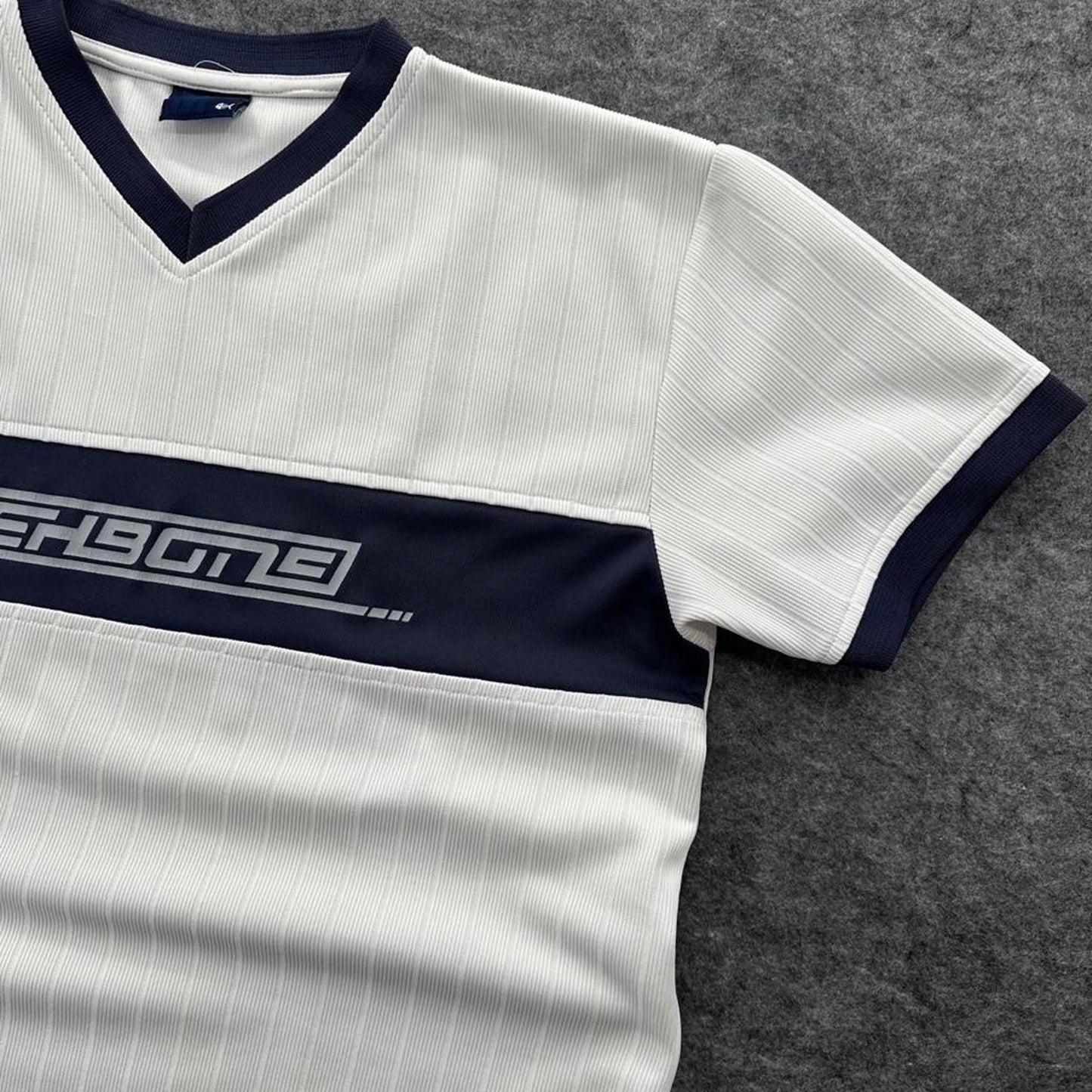 Fishbone white navy striped