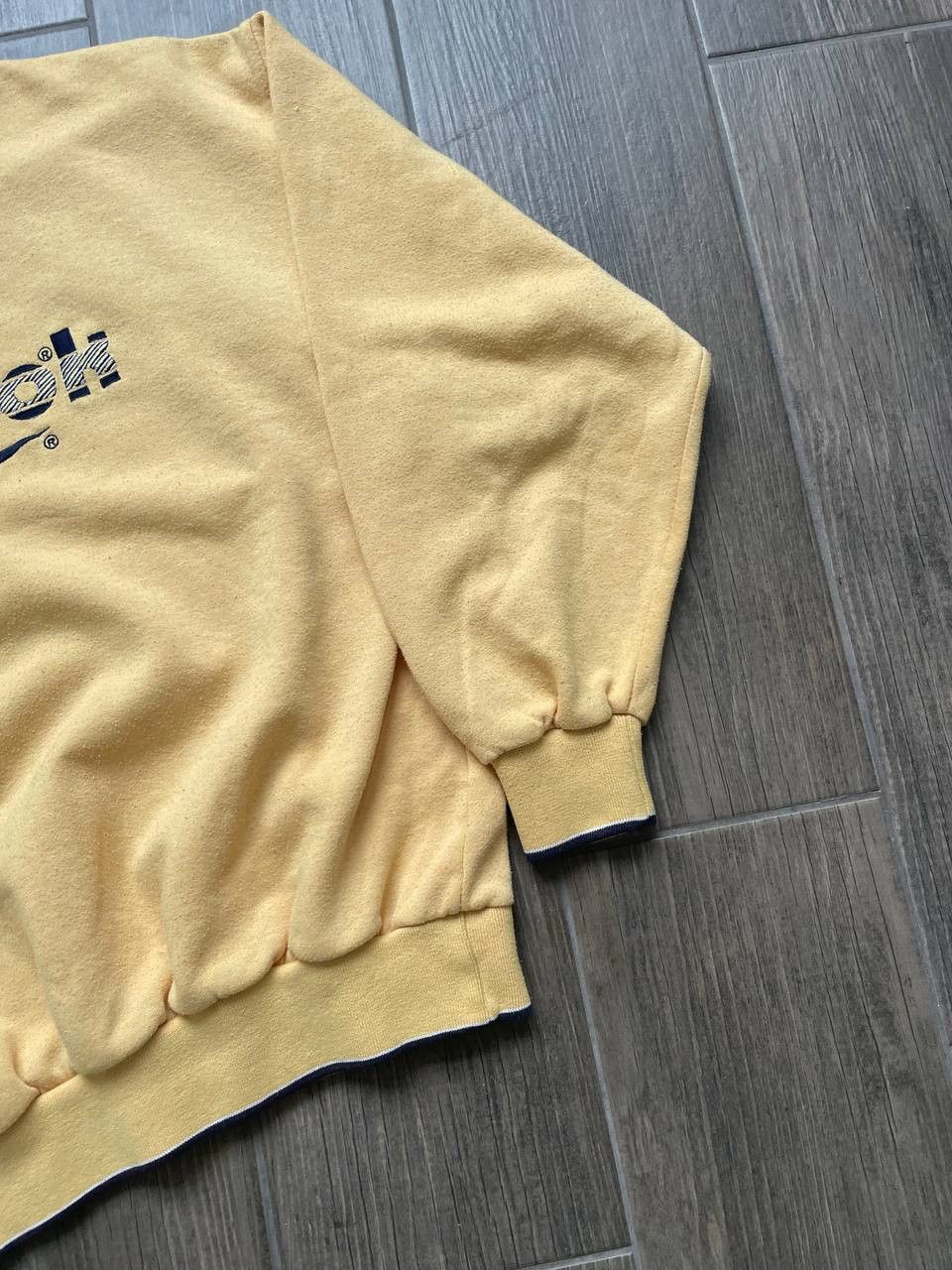 Reebok vintage baggy yellow sweatshirt