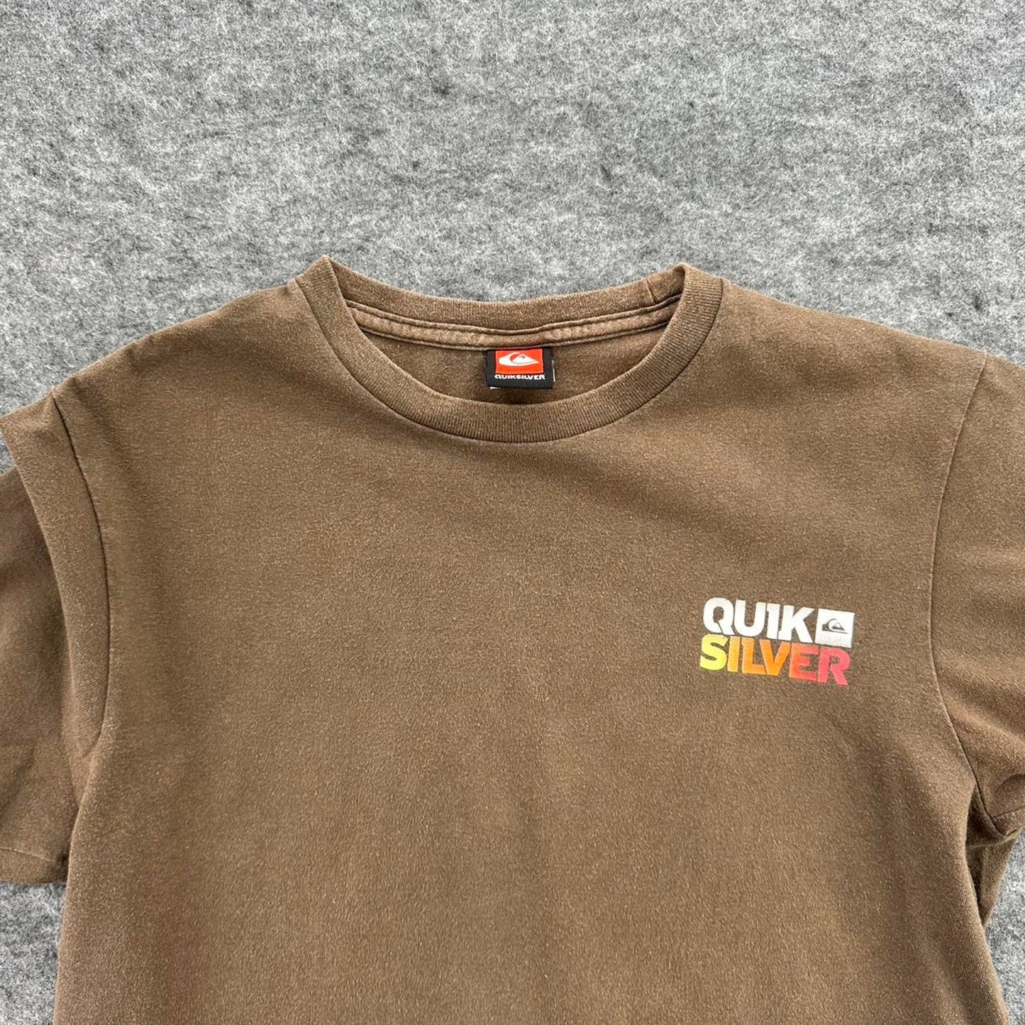 Quiksilver brown surf tee