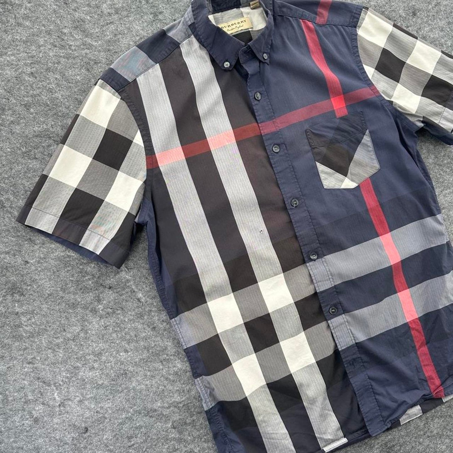 Burberry navy blue checkered button