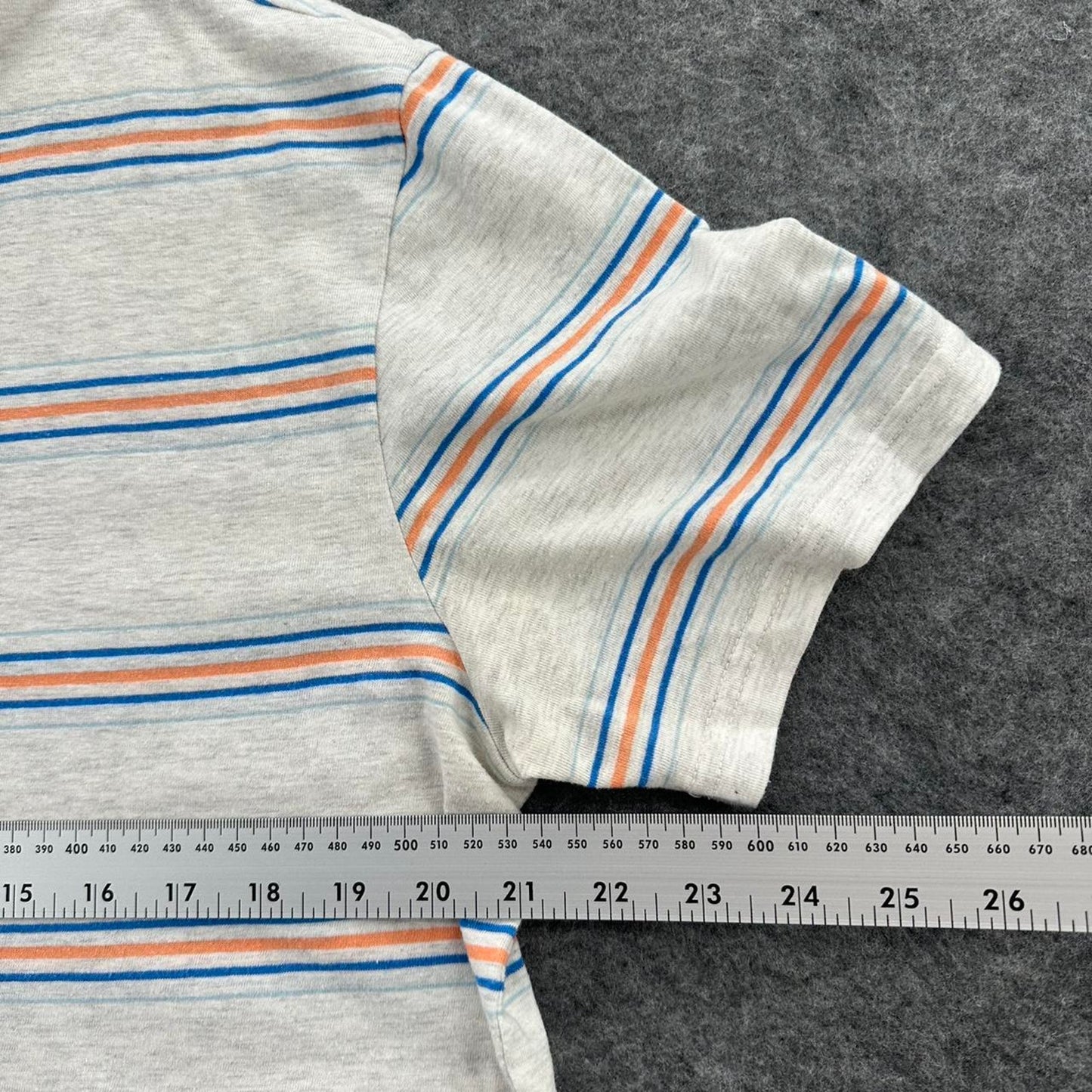 Quiksilver grey striped t shirt size