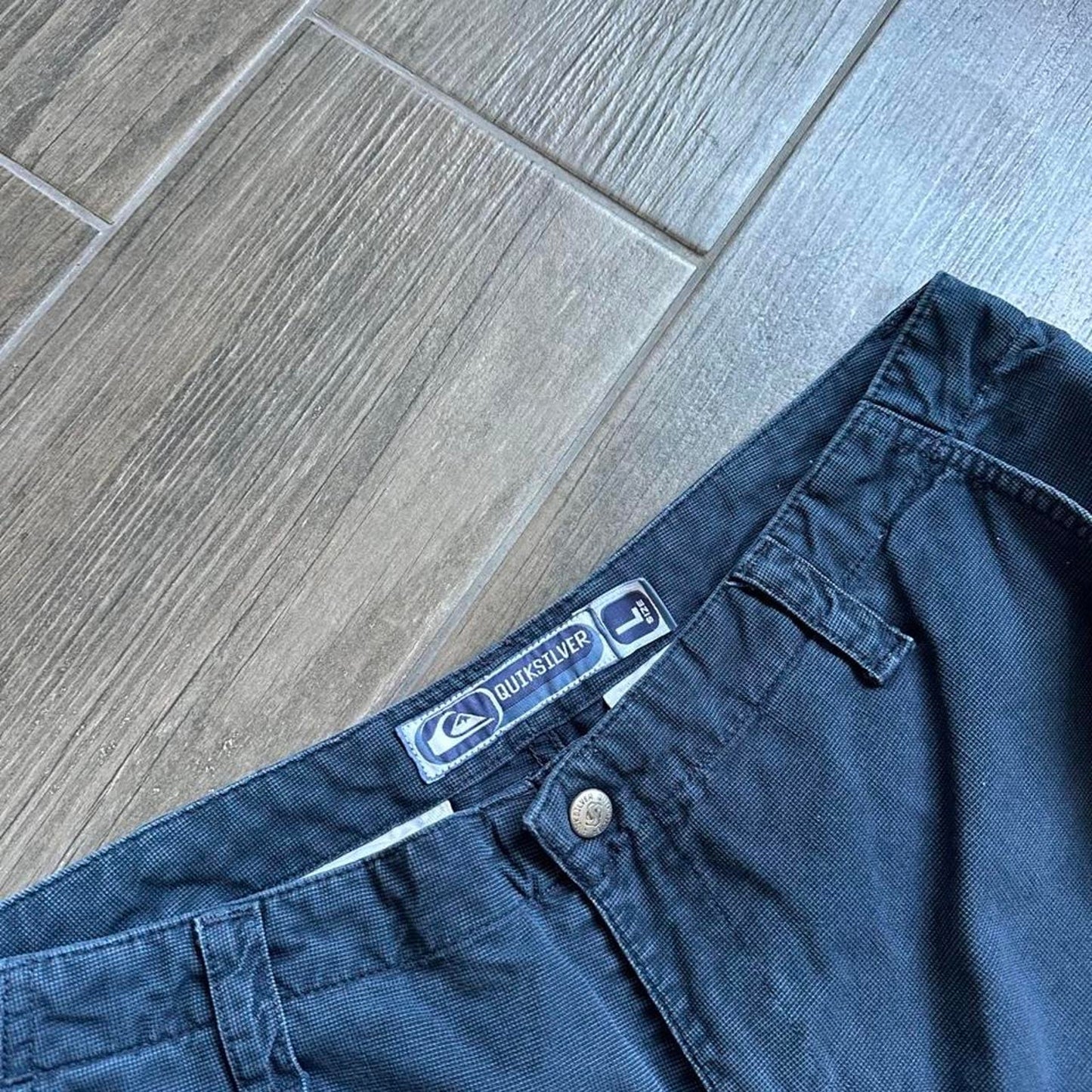 Quiksilver vintage cargo shorts