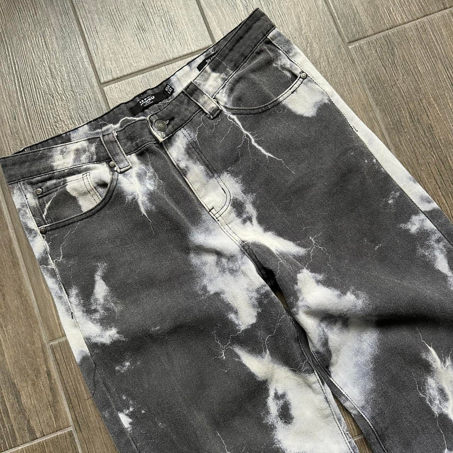 Black and white tie dye wide