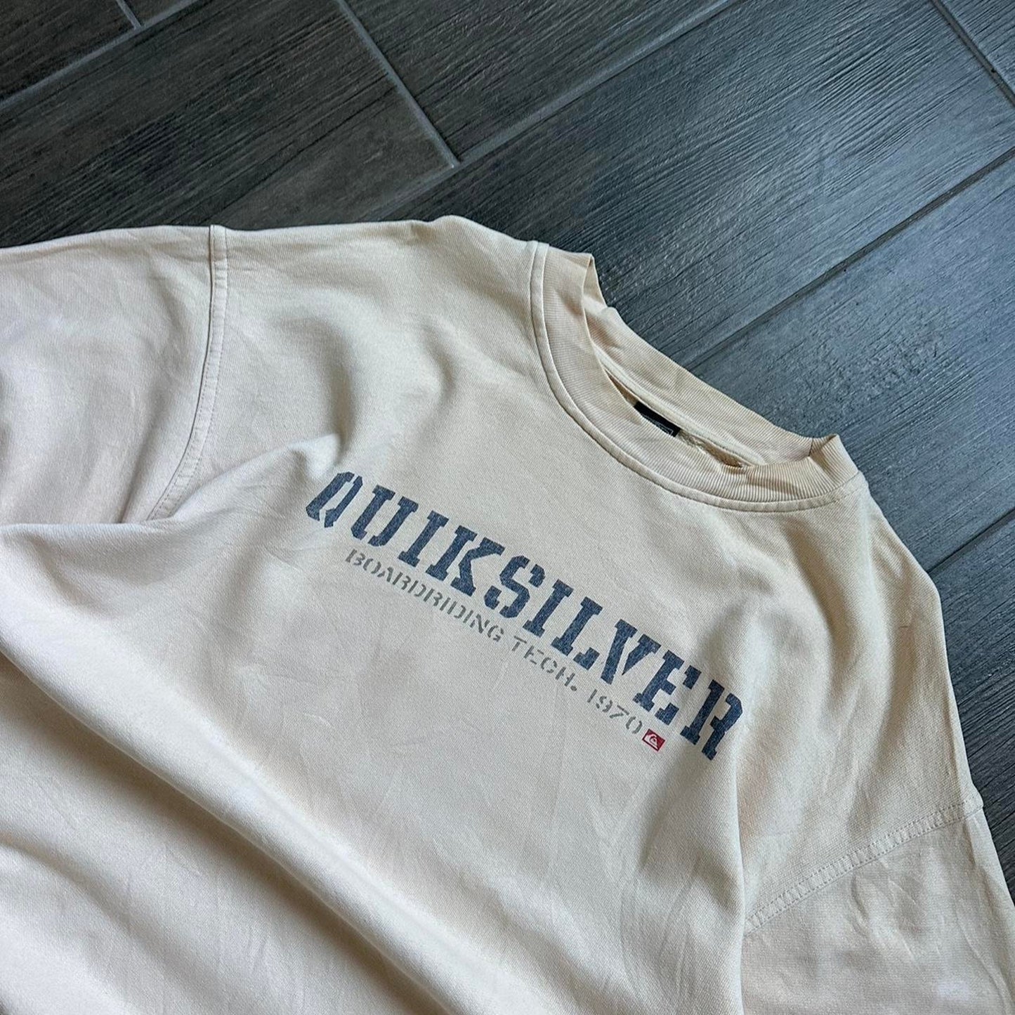 Quiksilver surf-wear baggy L sweatshirt