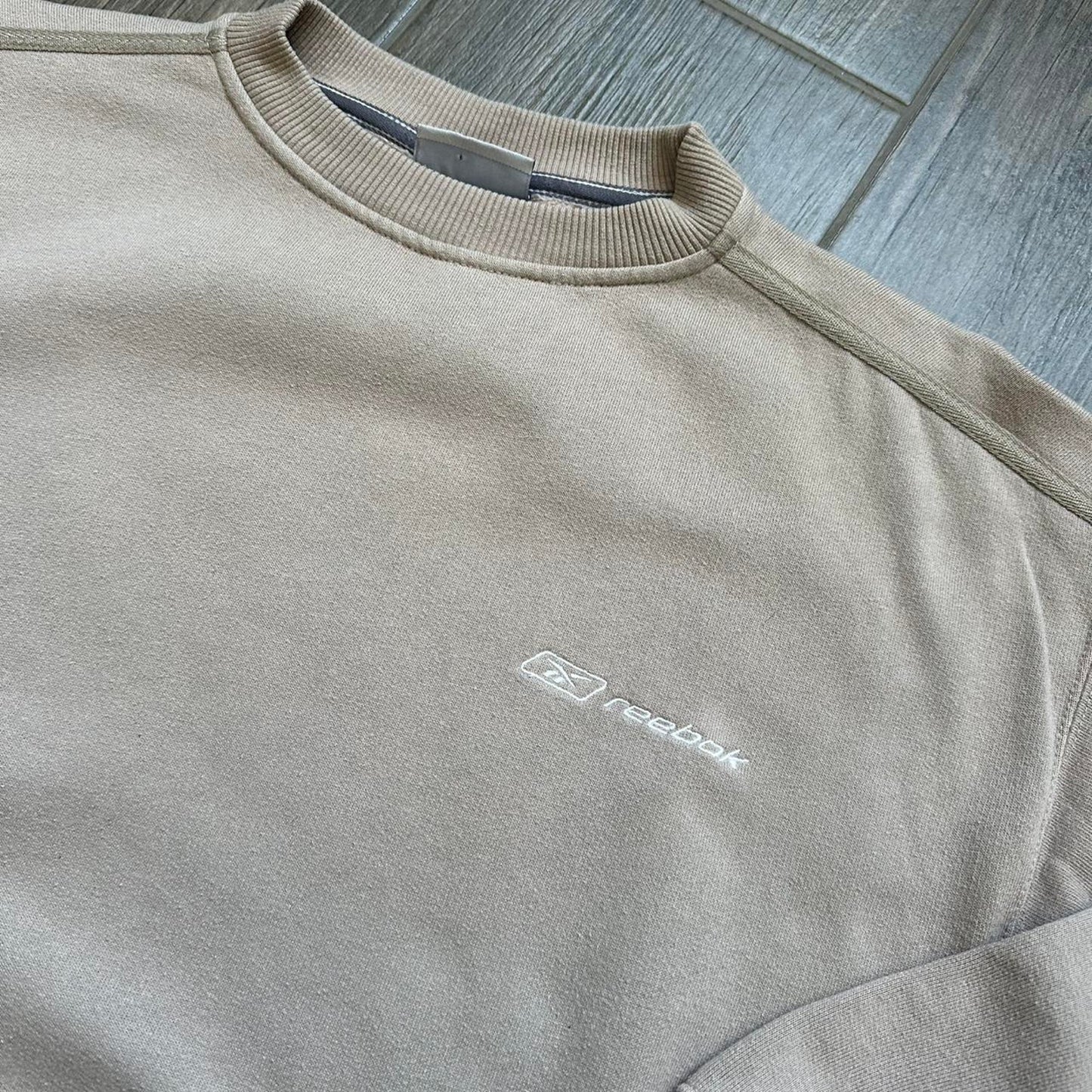 Reebok cream crewneck sweatshirt
