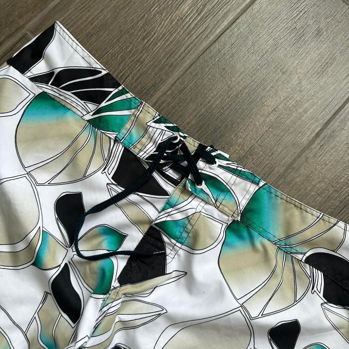 Billabong swim shorts size