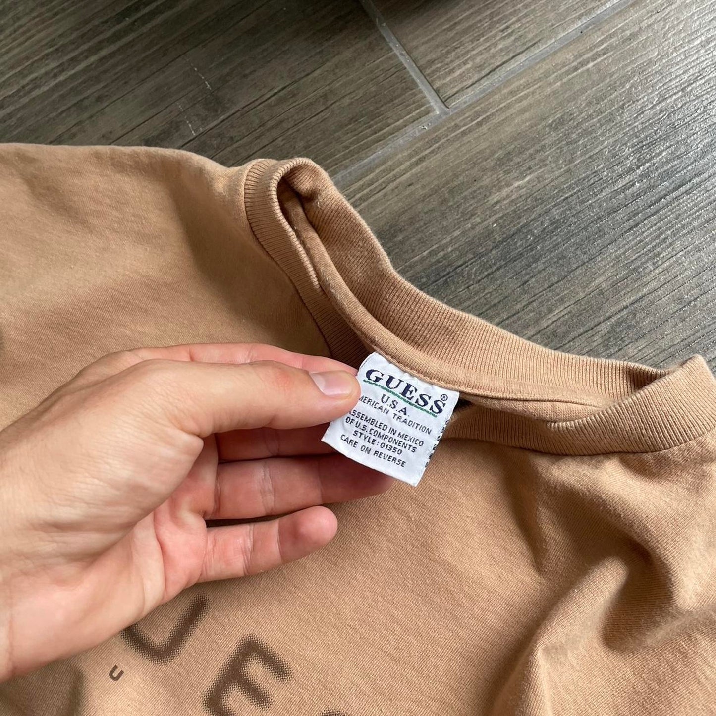 Guess USA vintage 90s tee