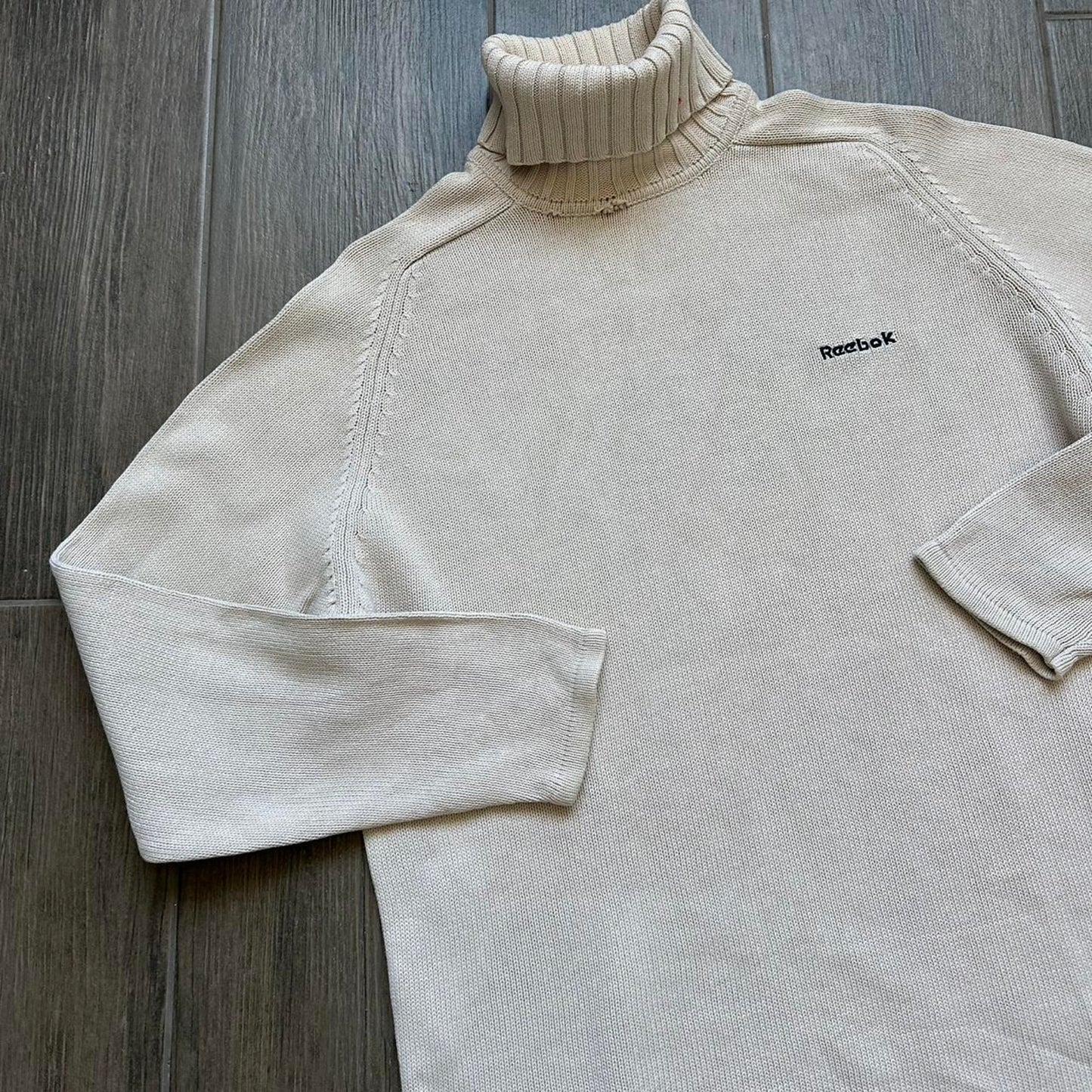 Reebok cream turtleneck sweatshirt