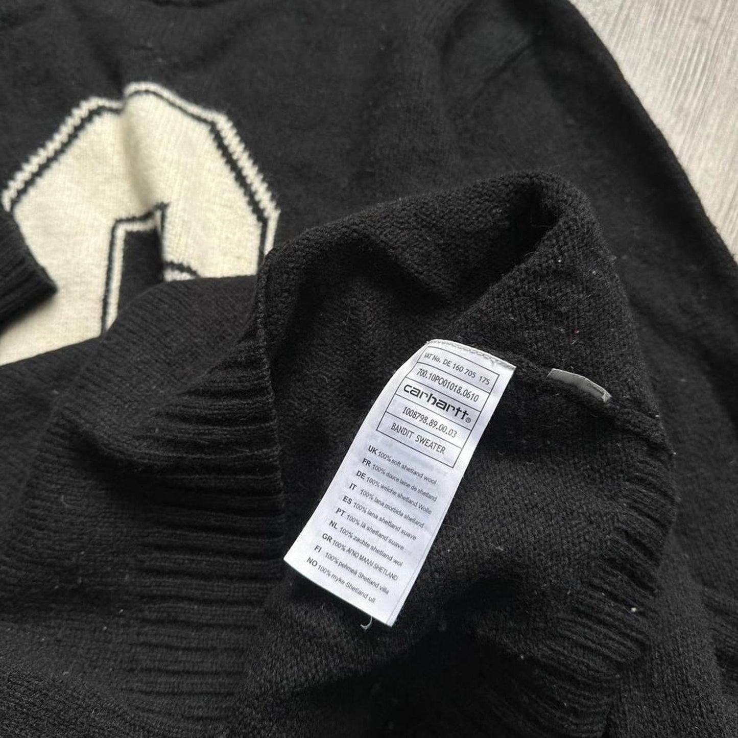 Carhartt y2k black wool vintage sweater
