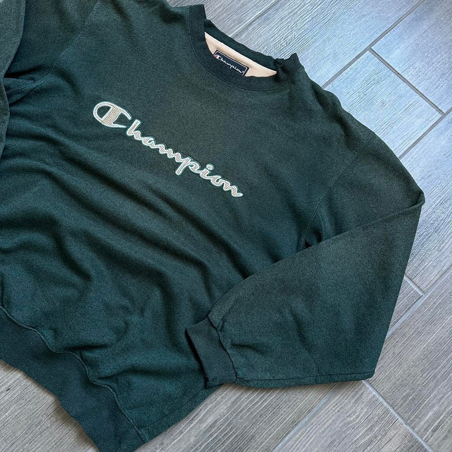 Champion green vintage L sweatshirt
