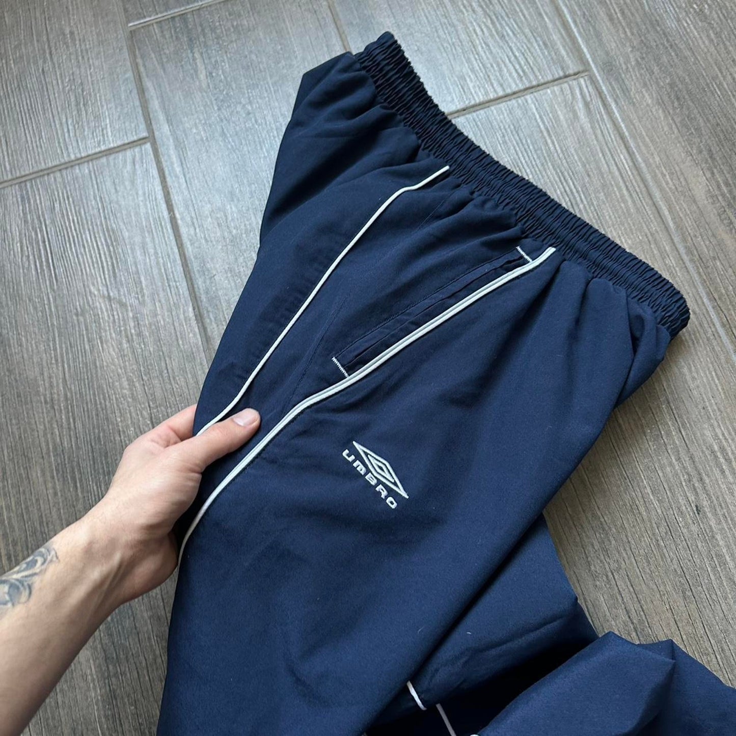 Umbro parachute navy nylon sweatpants