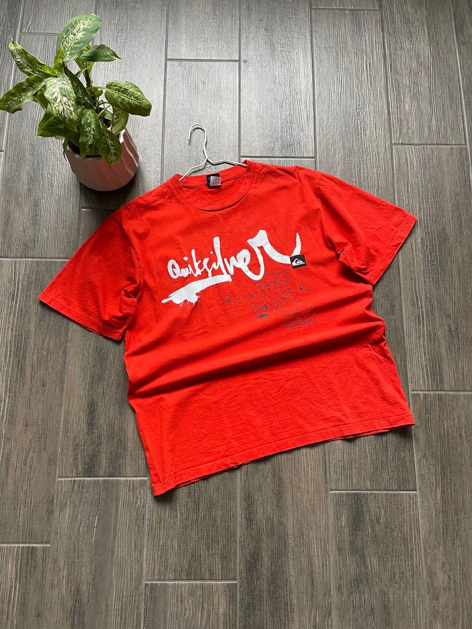 Quiksilver red big logo surf t-shirt