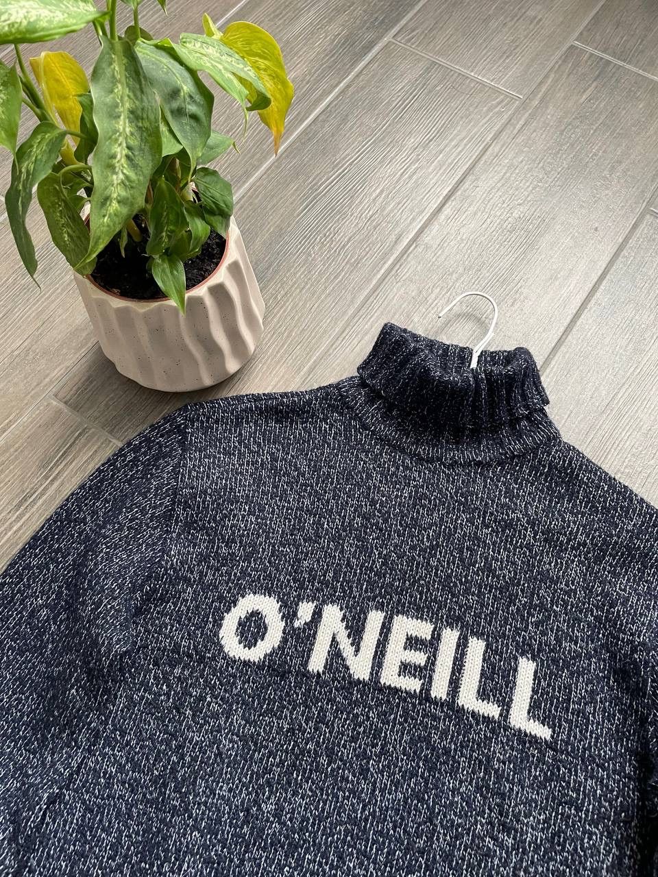 Oneill vintage women's big logo sweater