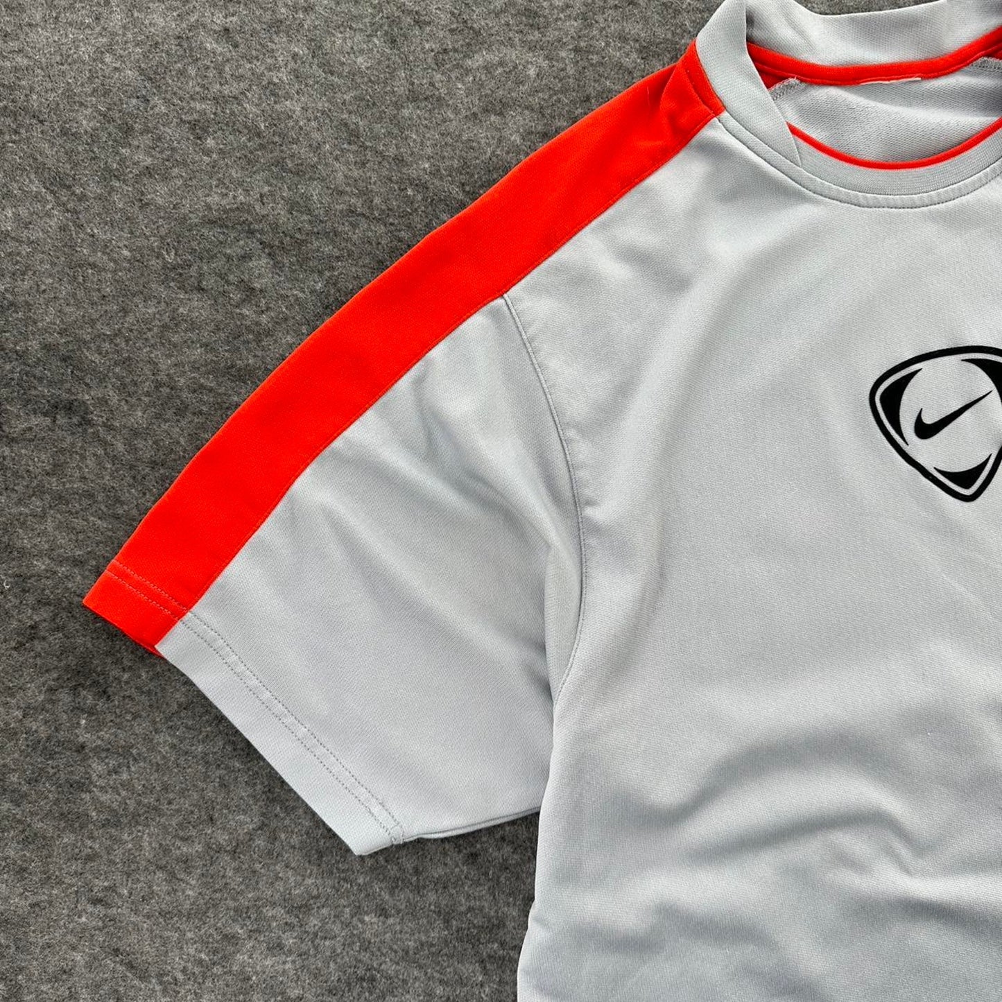 Nike dri fit white gray