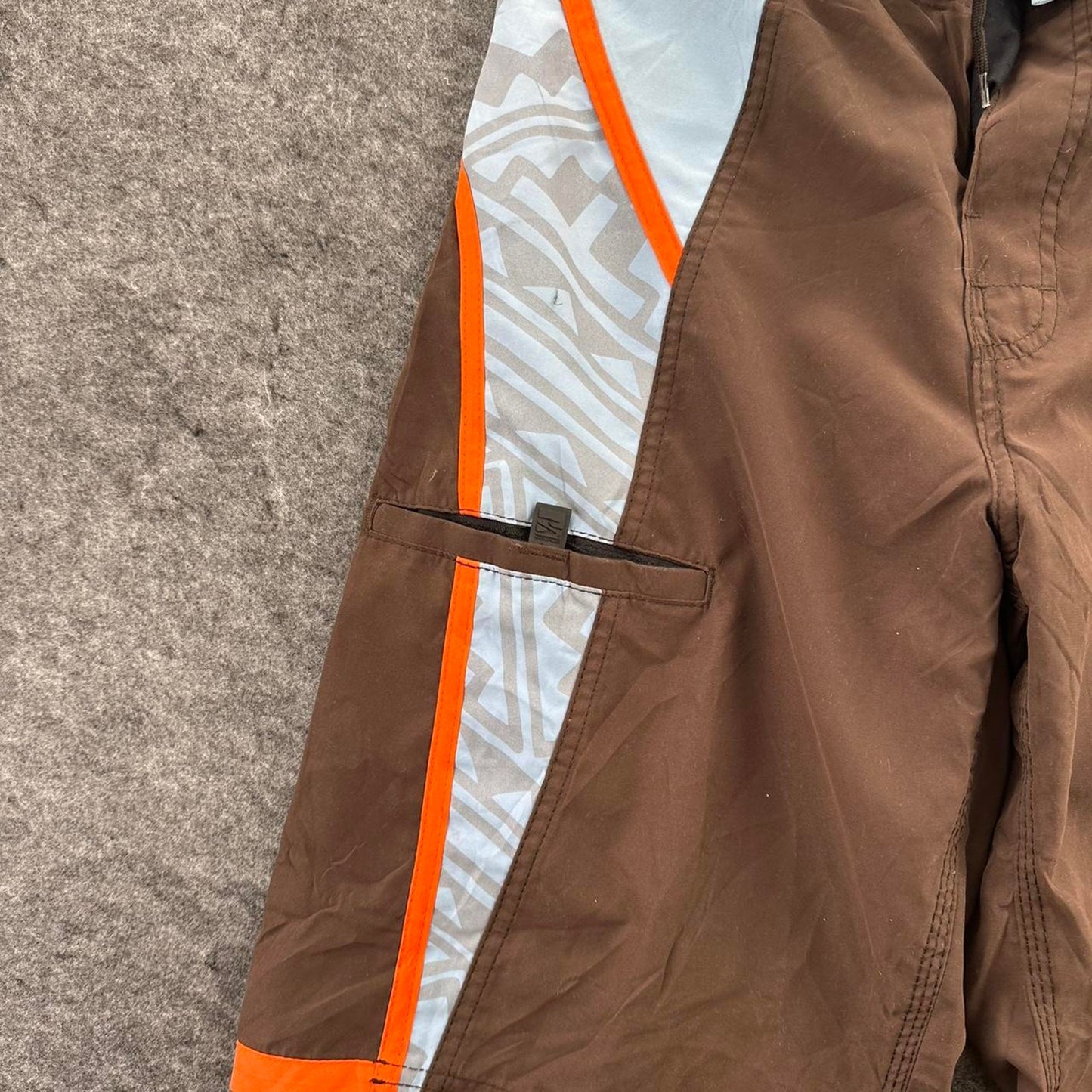 Y2k brown and orange board