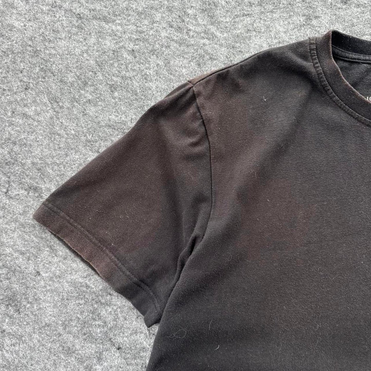Black billabong graphic tee with