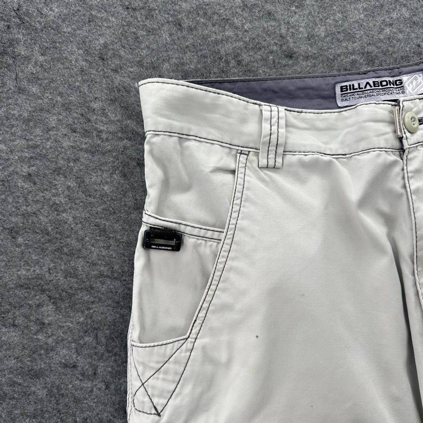 Billabong cream cargo shorts