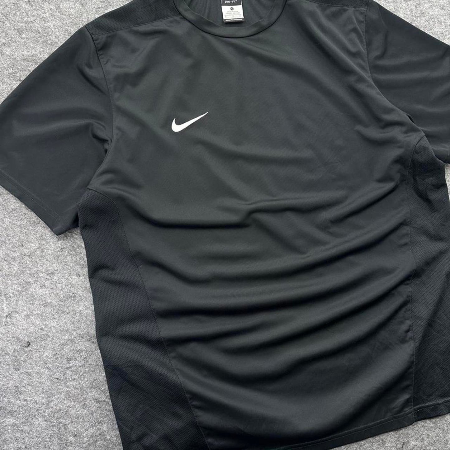 Nike black dri fit t shirt