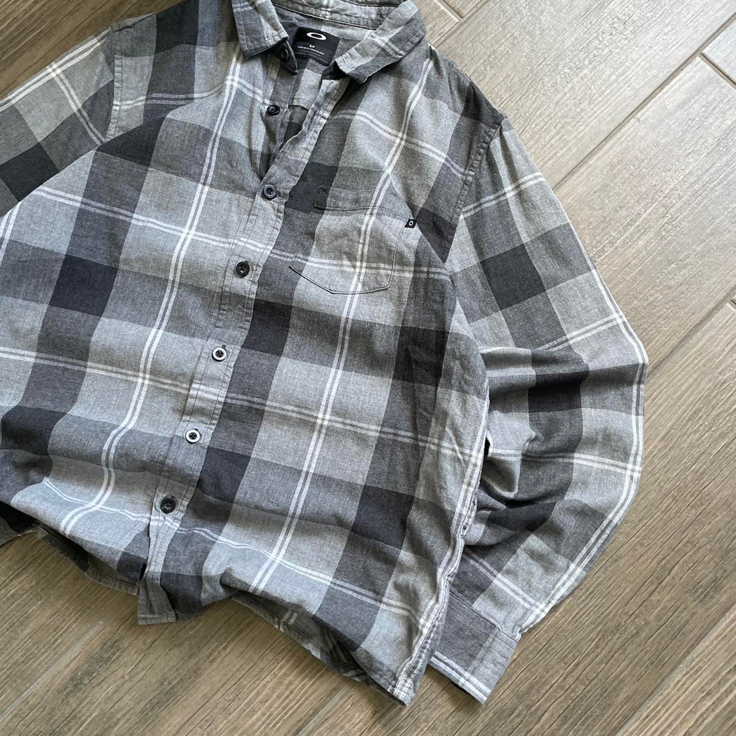 Oakley flannel y2k grey shirt