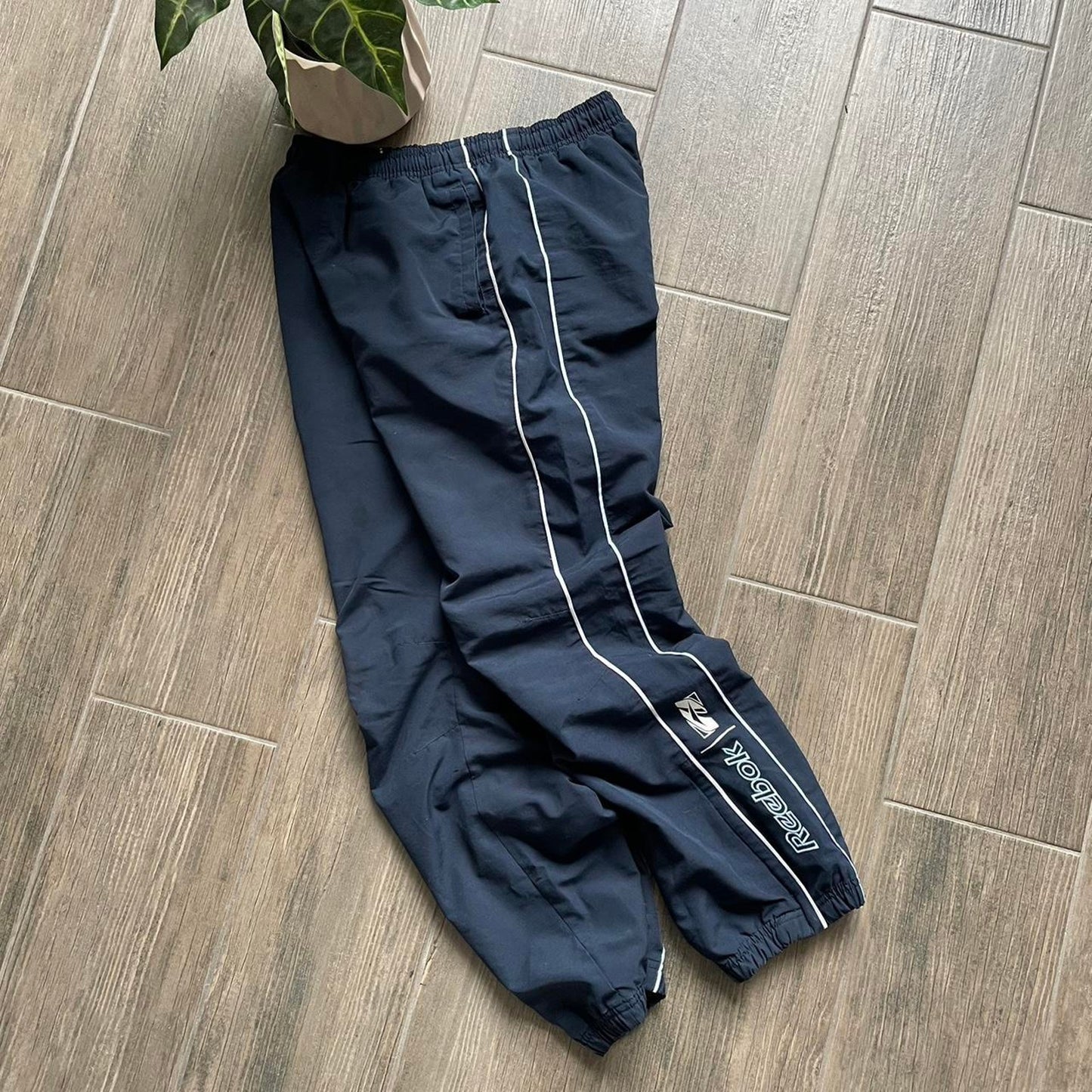 Reebok nylon track gorpcore style S pants