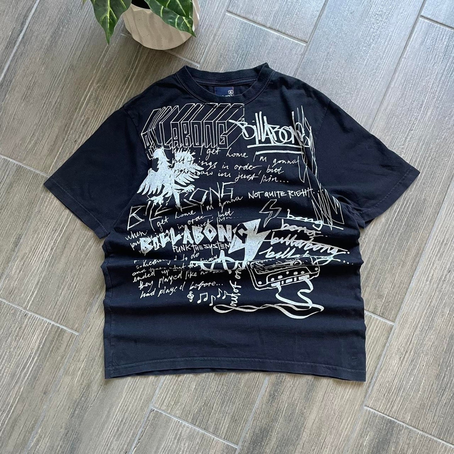 Billabong black baggy surf y2k tee