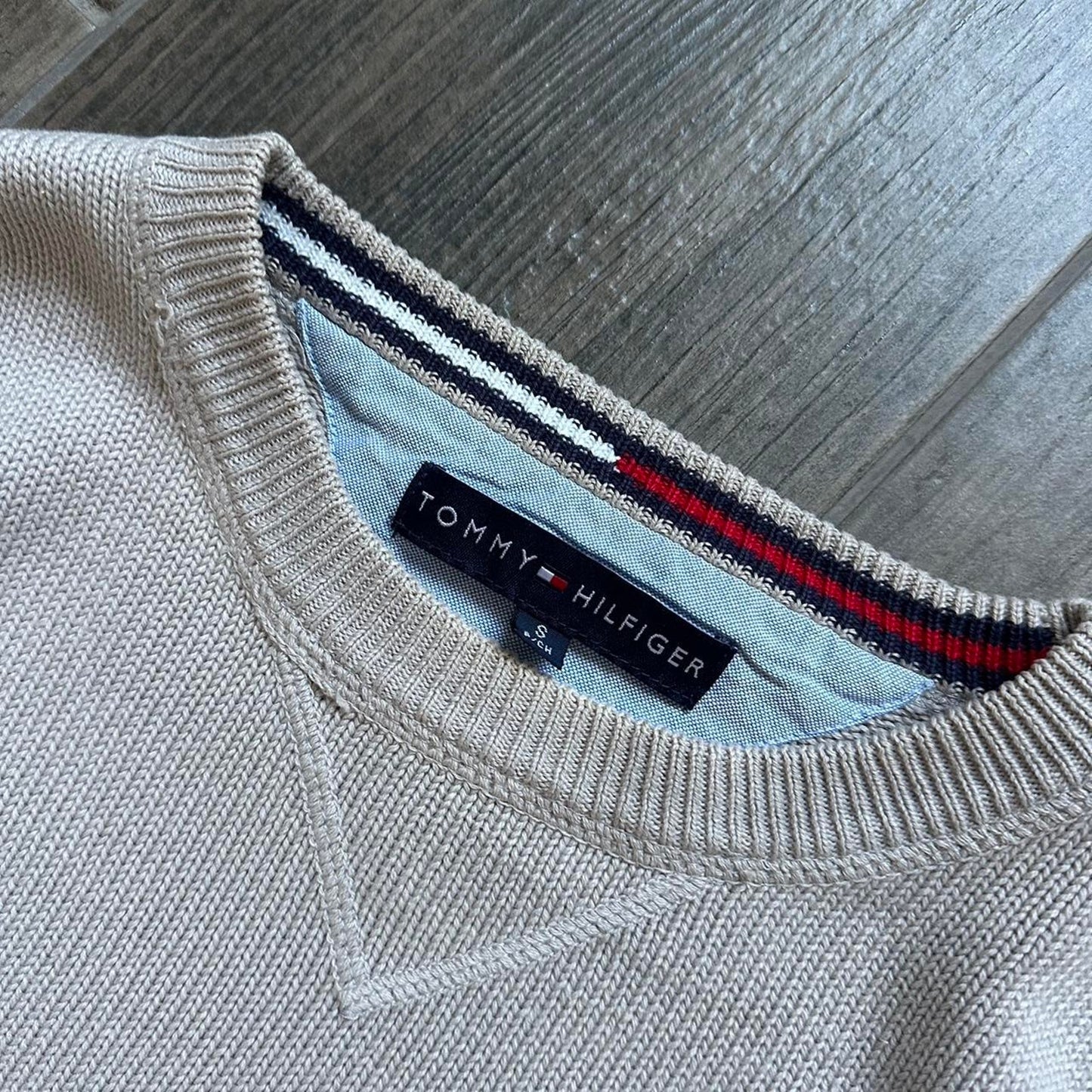 Tommy Hilfiger knitted beige cotton sweater