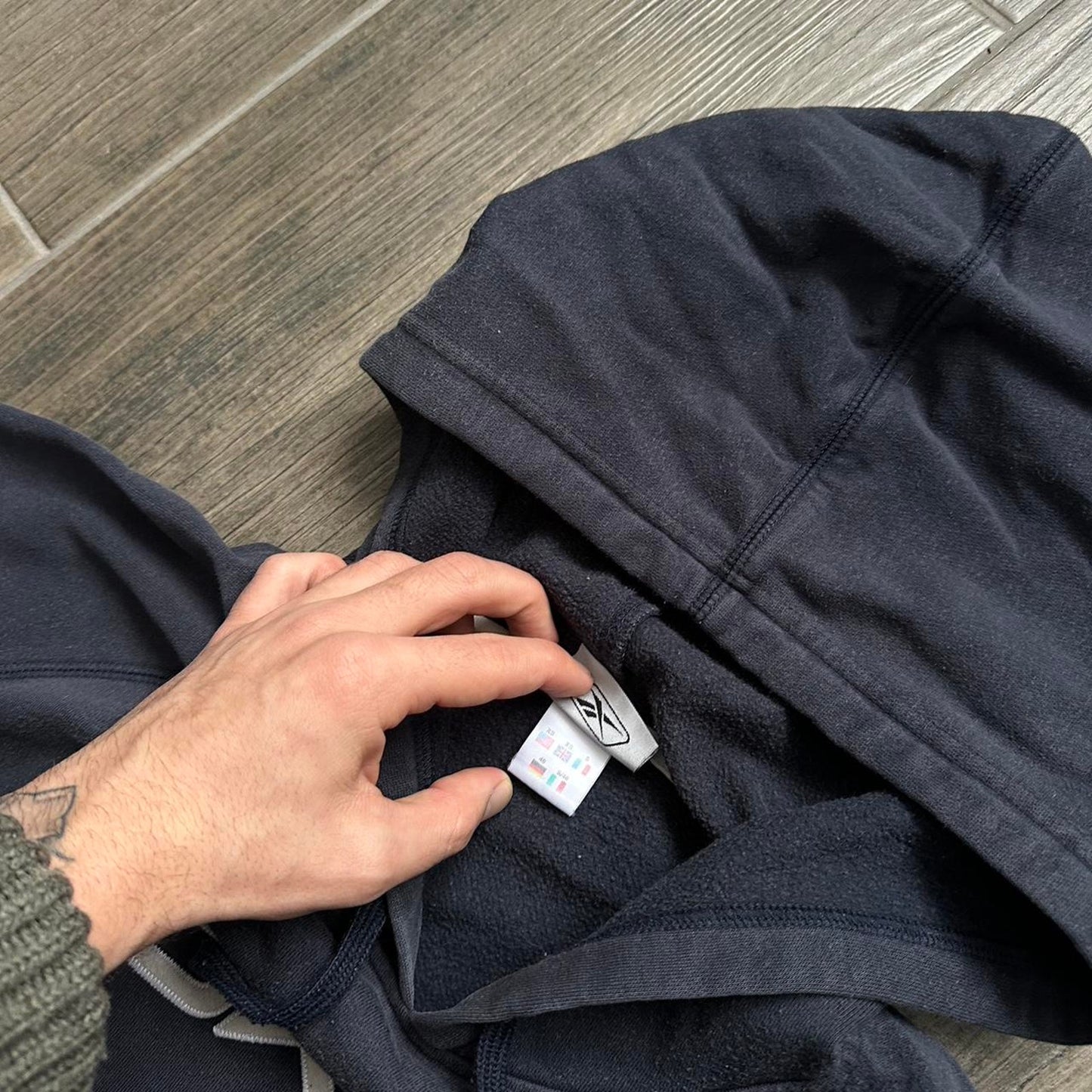 Reebok navy boxy fit y2k S hoodie