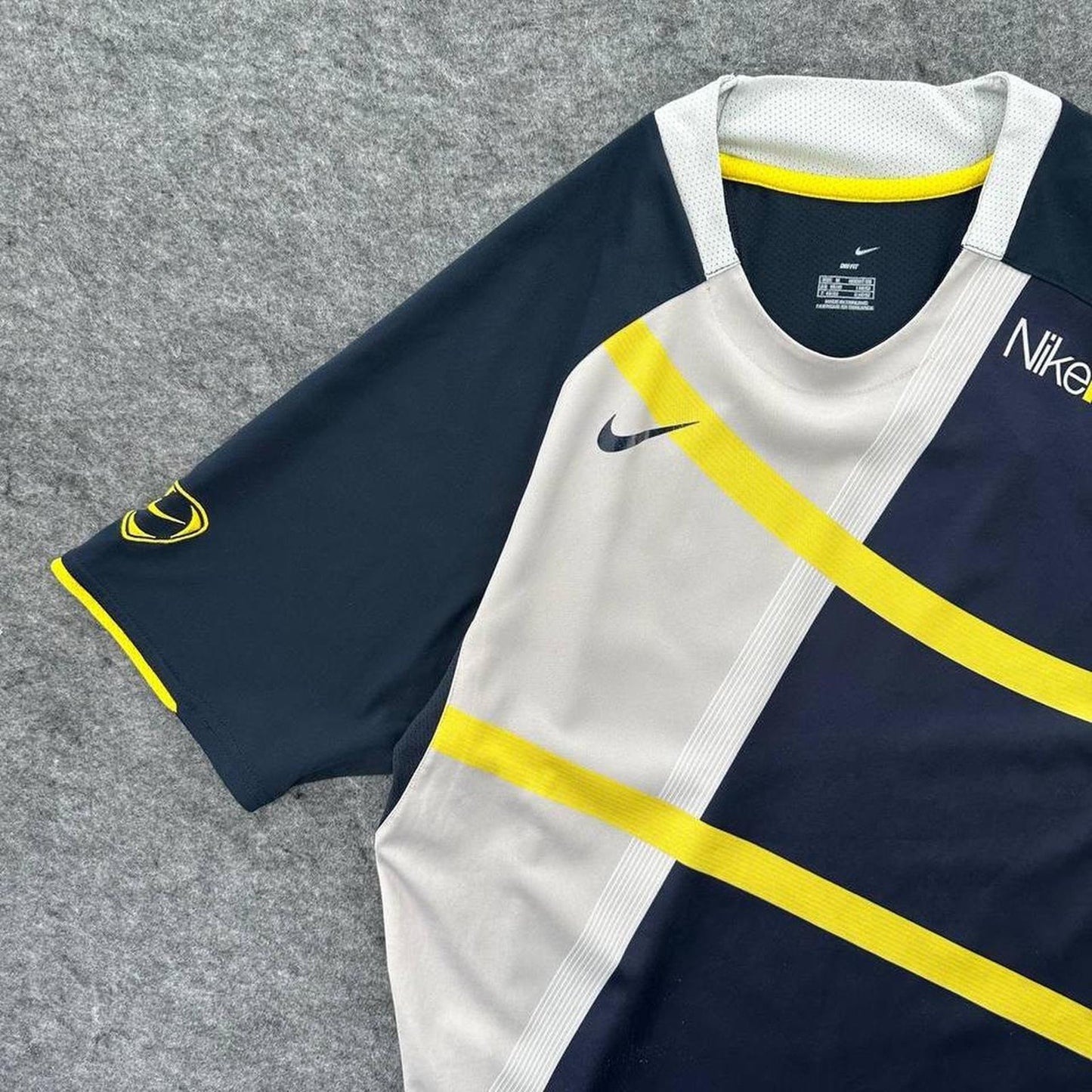 Nike five 2000s jersey tee